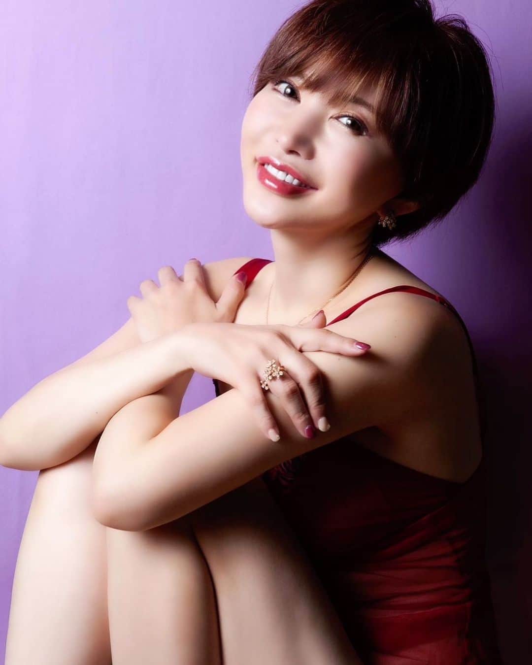 里美ゆりあのインスタグラム：「今日も行ってらっしゃい💋  #goodmorning  #Hello #朝 #笑顔  #photography  #model #photo #camera #写真 #里美ゆりあ」