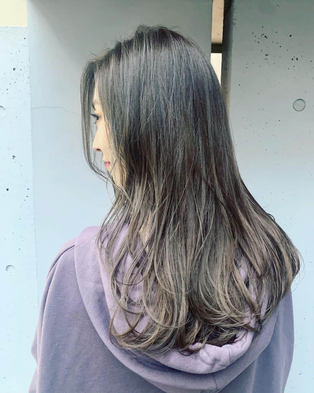 鈴木友梨耶さんのインスタグラム写真 - (鈴木友梨耶Instagram)「にゅー  おはよ  #hair #hairstyle #haircolor #ちょっと前に #行きました #色落ちも楽しめるカラー #skyresort」11月28日 9時50分 - yuriyasuzuki_828