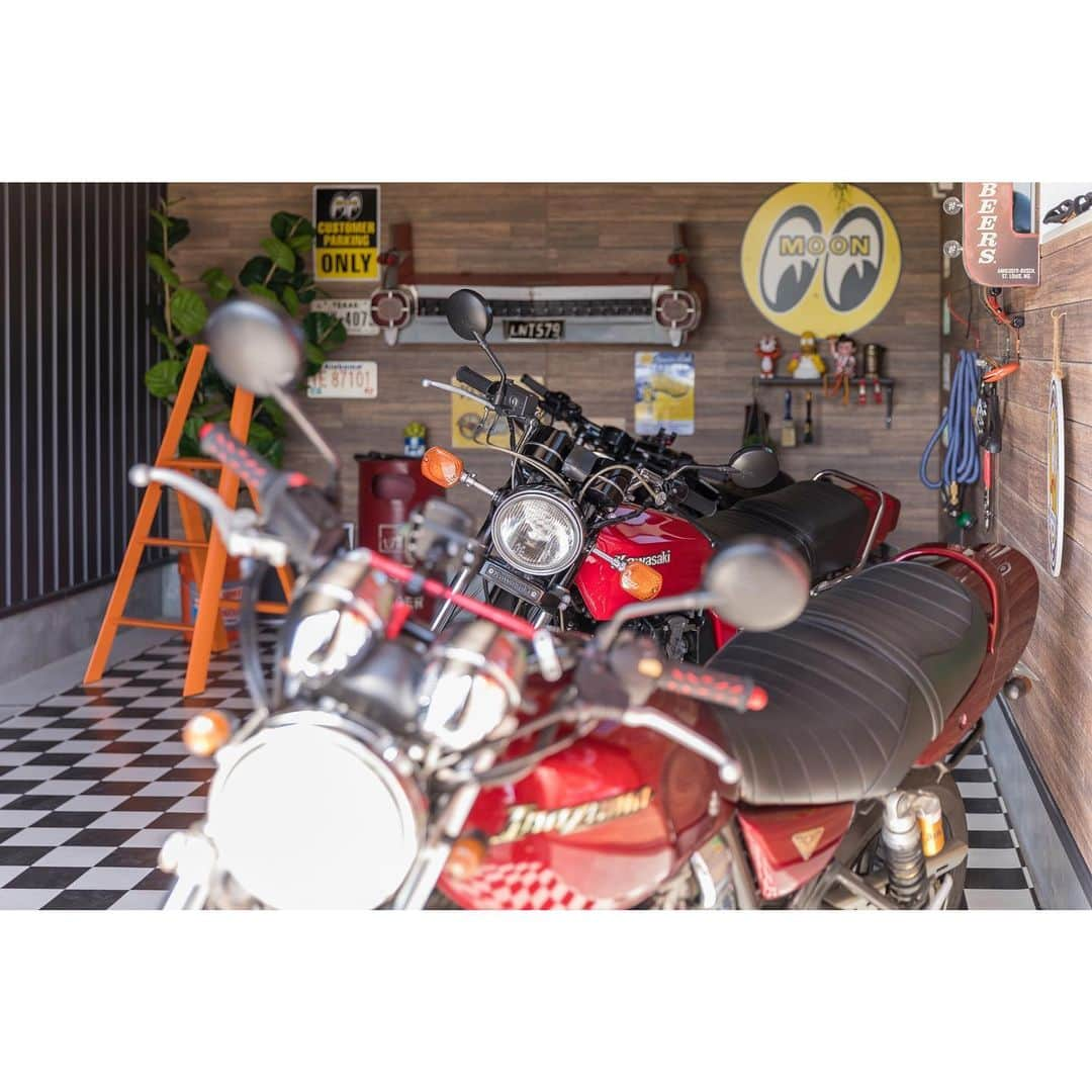 晃栄住宅さんのインスタグラム写真 - (晃栄住宅Instagram)「薩摩川内市天辰町ガレージモデルハウス🏍  ﻿  ________________________  more☞@kouei_jutaku﻿ ﻿ ﻿ ﻿ 詳しくはHPまで﻿ http://kouei.net﻿ ﻿________________________﻿  #晃栄住宅 #こうえい #鹿児島 #鹿児島県 #鹿児島市 #日置市 #薩摩川内市 #姶良市 #霧島市 #鹿屋市 #南さつま市 #阿久根市 #ベランピング #おうち時間 #屋上のある家 #屋上庭園 #ガレージ  #ガレージハウス #ガレージライフ」11月28日 10時38分 - kouei_jutaku