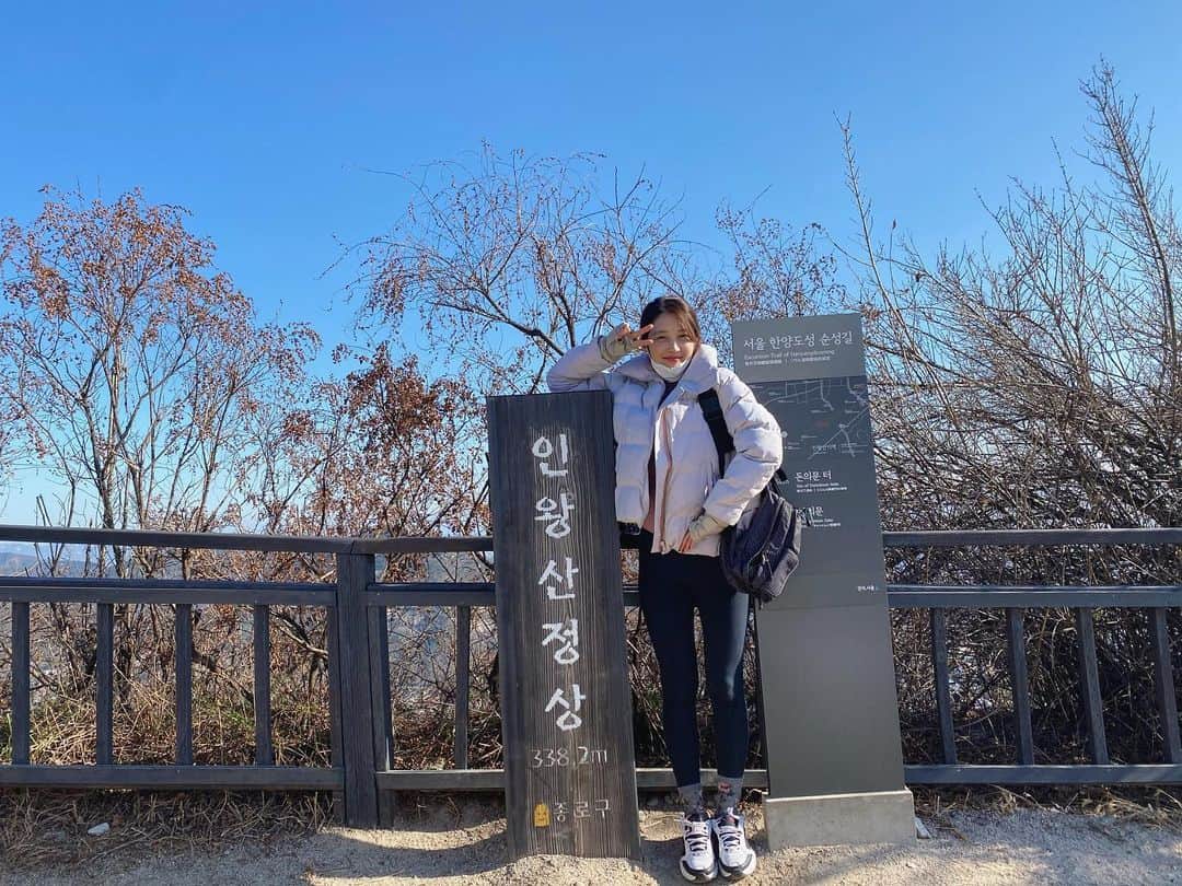ジヒョン さんのインスタグラム写真 - (ジヒョン Instagram)「⛰ ☁️ ☀️」11月28日 11時06分 - jihyunilovee