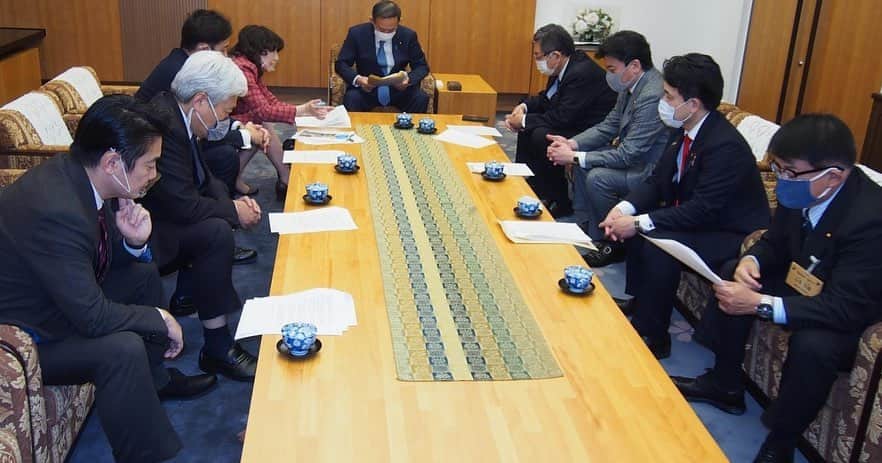 滝波宏文さんのインスタグラム写真 - (滝波宏文Instagram)「11月27日（金）① 外国人労働者等特別委員会にて、 緊急提言を菅総理に申し入れいたしました。」11月28日 11時24分 - hirofumitakinami
