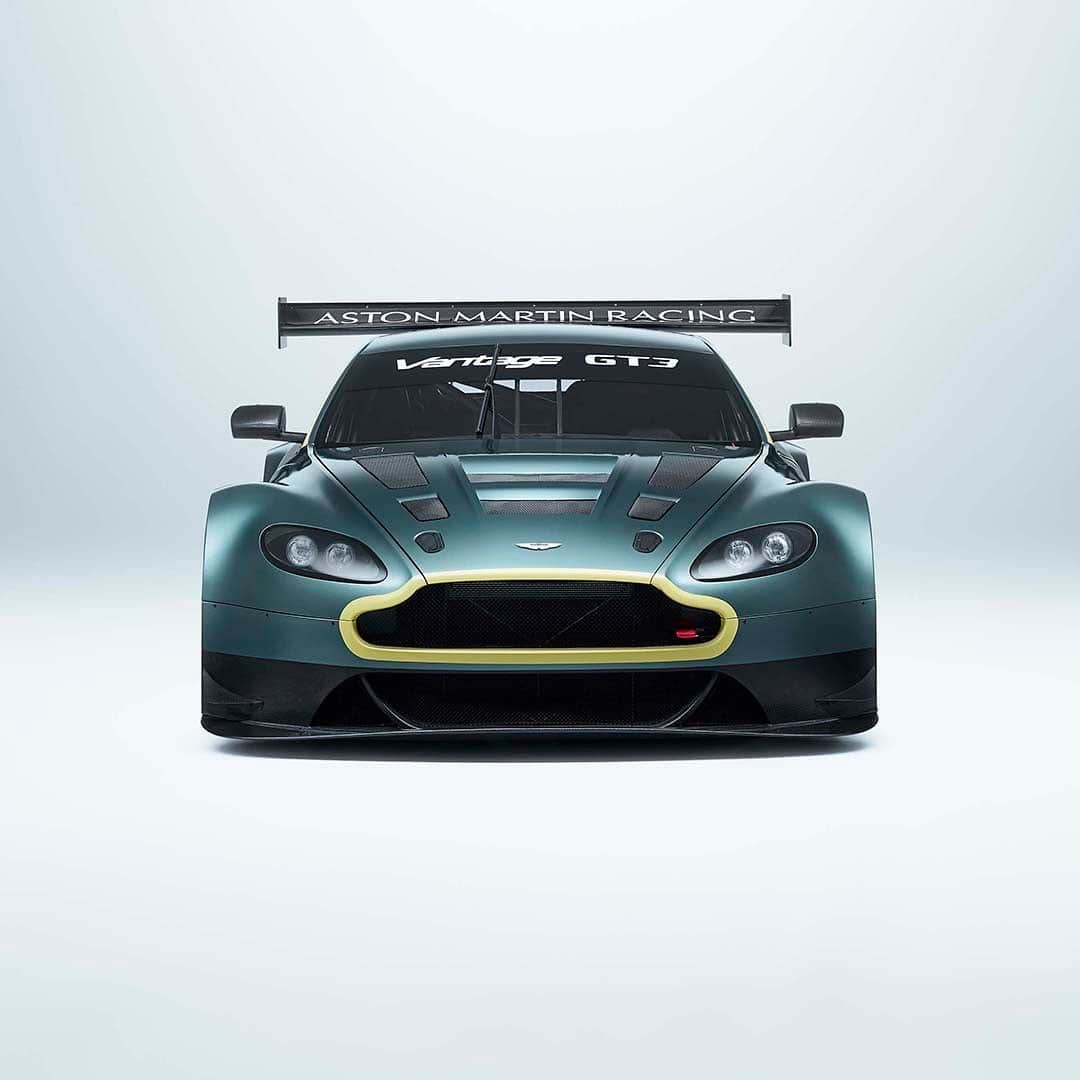 HYPEBEASTさんのインスタグラム写真 - (HYPEBEASTInstagram)「@hypebeastcarclub: @astonmartinlagonda is celebrating its phenomenal success on the track over the past two decades with the new Vantage Legacy Collection. All based on the V8 Vantage road car of 2005, the trio offered includes a Vantage GT4, a V12 Vantage GT3, and a V8 Vantage GTE. Find out more about each model via the link in bio.⁠⠀ Photo: Aston Martin」11月28日 13時01分 - hypebeast