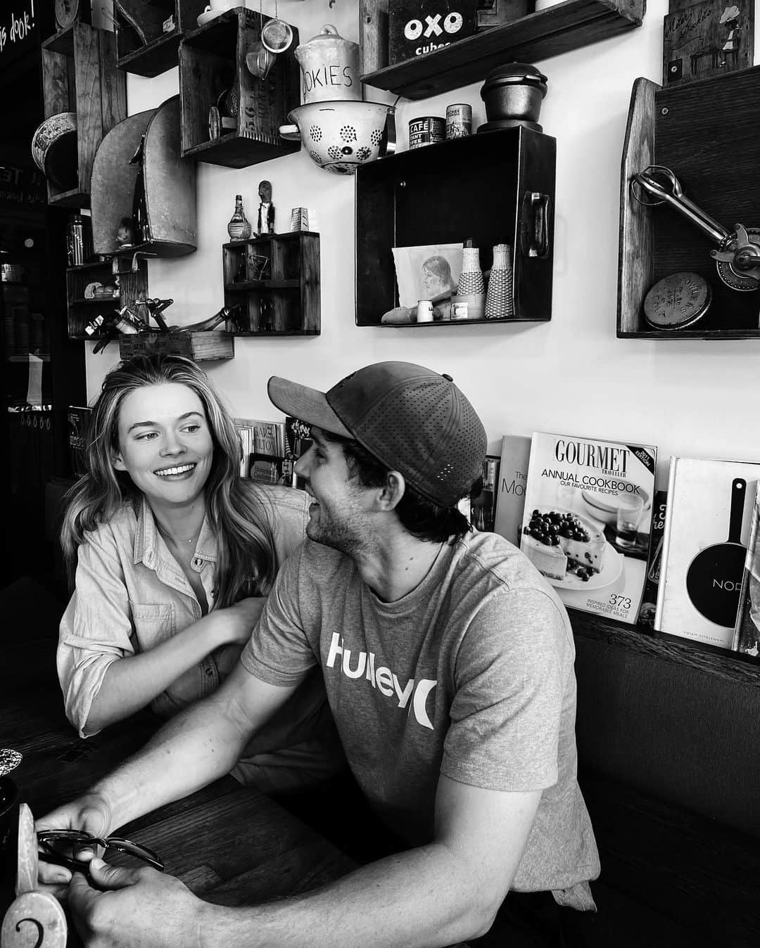 のインスタグラム：「Forever annoying you @alexlee222」