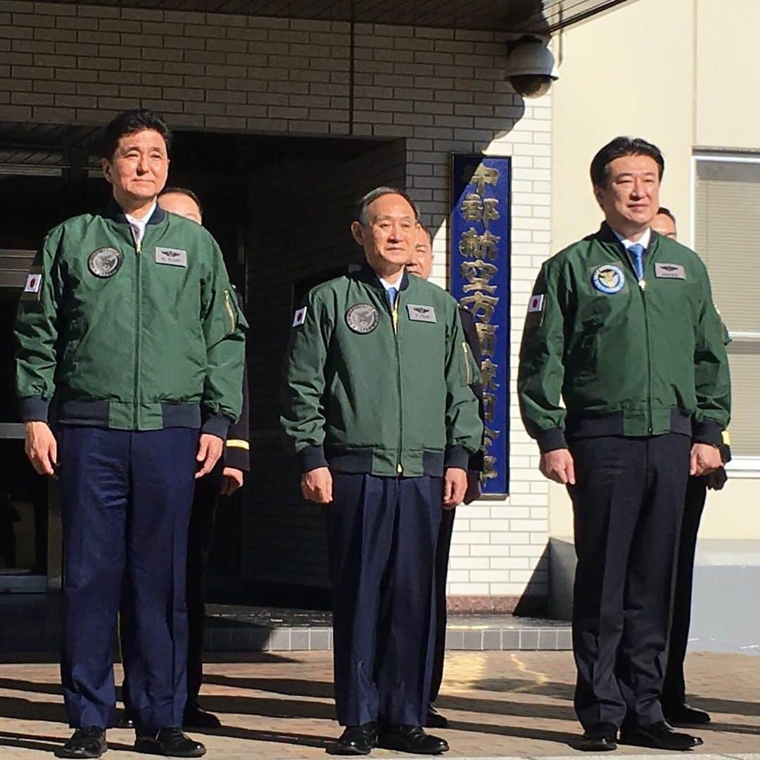 木原稔のインスタグラム：「菅総理大臣・岸防衛大臣とともに航空観閲式2020に参加しました。」