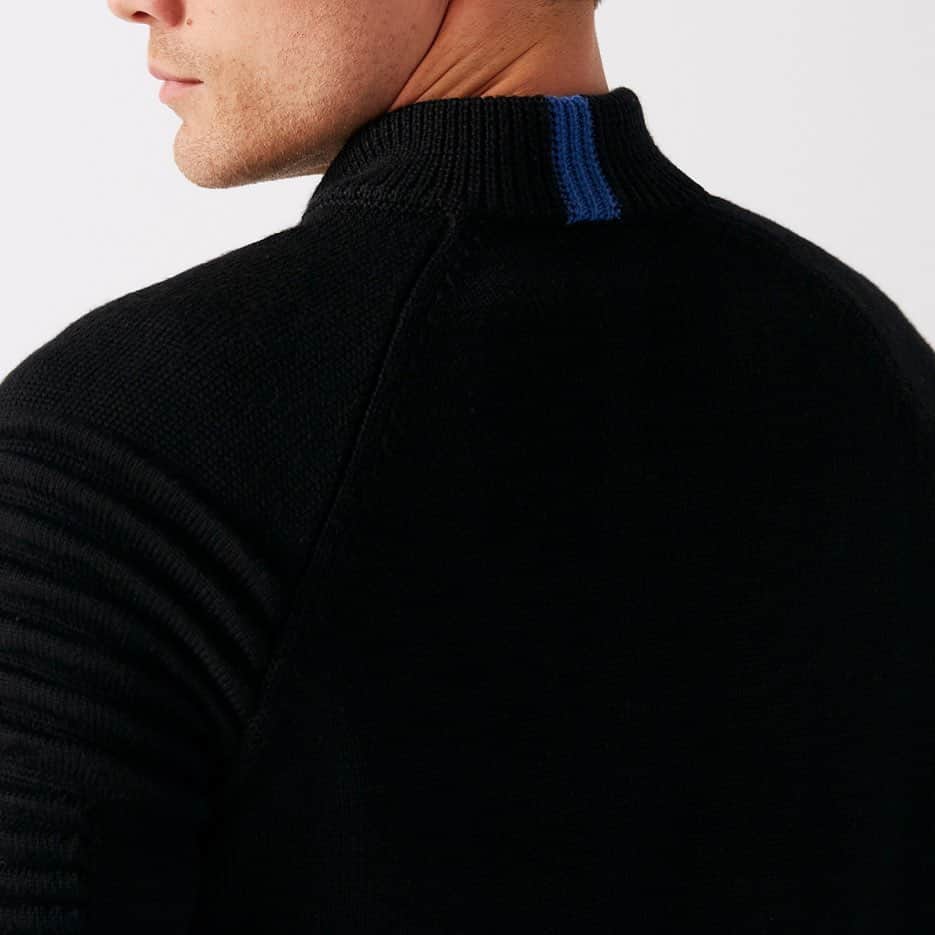 ペリーエリスのインスタグラム：「Peak performance 24/7 in the machine washable, quick-dry Nylon Quarter-Zip Jacket. #LifeReadySince1976」
