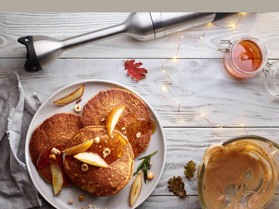 Vitamix Global Headquarters Real foodさんのインスタグラム写真 - (Vitamix Global Headquarters Real foodInstagram)「Pumpkin season isn't over, ya'll! We've got the perfect Saturday morning breakfast for you, courtesy of our new Immersion Blender. Expand for the recipe (or download our #VitamixRewards e-book at the link in bio)!  🥞 3/4 cup pumpkin puree 🥞 1 1/4 cups almond milk (make it in your Vitamix blender!) 🥞 1 large egg (or egg substitute) 🥞 2 Tablespoons pureed dates 🥞 1 cup whole wheat flour 🥞 2 teaspoons baking powder 🥞 2 teaspoons pumpkin pie spice 🥞 1/2 teaspoon kosher salt, optional  Place all ingredients into an appropriately sized container and submerge the Immersion Blender below the surface. Start on lowest speed, then increase to Variable 4 until ingredients are blended together. Grill 'em up and you're good to go!」11月28日 23時28分 - vitamix