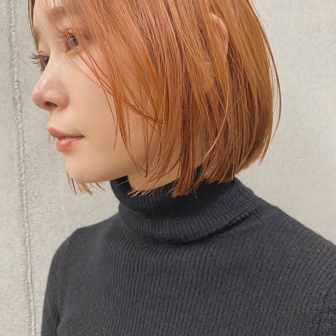 のインスタグラム：「ちょっと前にオレンジにした時の🍊﻿ 天才的可愛い色…今の髪色はまた載せよ〜！」