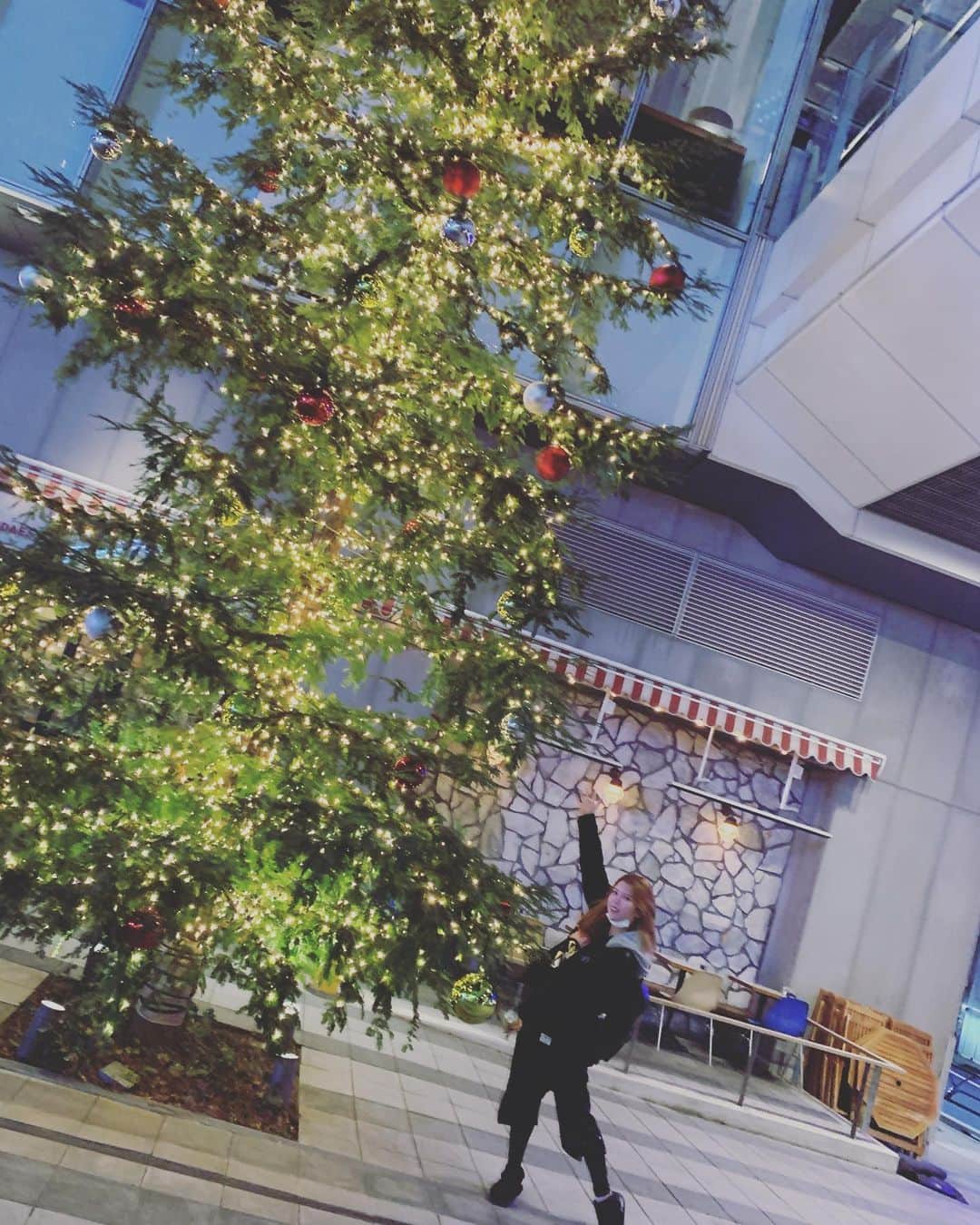 坂口杏里のインスタグラム：「東京都のコロナ感染増加による飲食店の時短要請に従い、  Bar Cachetteは暫くお休みします。  営業時間の変更、再開の目通しが立ち次第、投稿させて頂きます。  個人的にも20連勤頑張ったので少し休ませて頂きます。  坂口杏里」