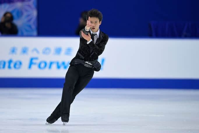 ISUグランプリシリーズさんのインスタグラム写真 - (ISUグランプリシリーズInstagram)「Yuma Kagiyama was king of the ice in Osaka, as a dazzling debut display saw him storm to gold in the ISU Grand Prix NHK Trophy 👏  🥇 Yuma Kagiyama 🇯🇵 🥈 Kazuki Tomono 🇯🇵 🥉 Lucas Tsuyoshi Honda 🇯🇵  Full round up 👉🔗 isu.org  #FigureSkating #GPFigure」11月28日 23時56分 - isufigureskating_x