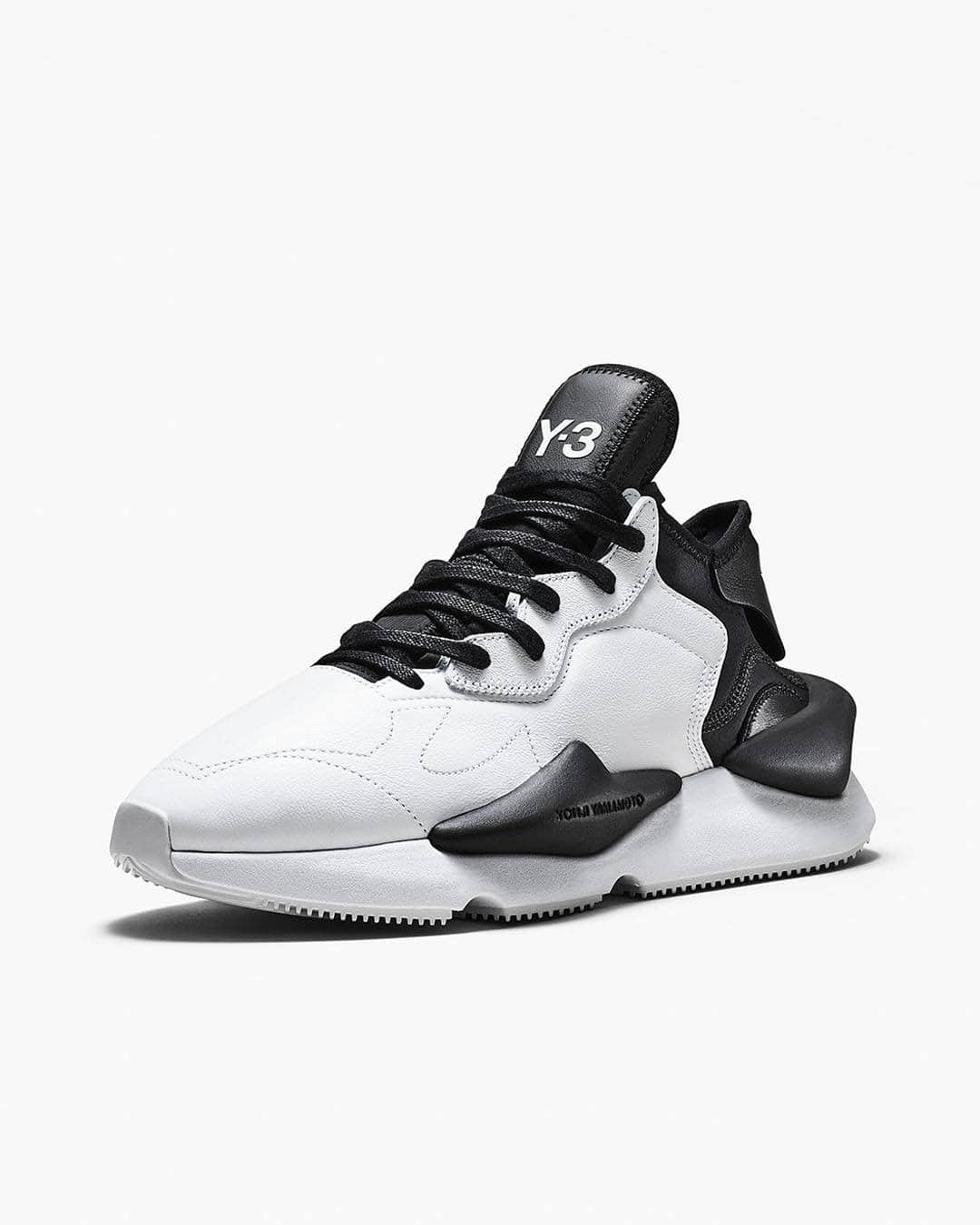 ワイスリーのインスタグラム：「Y-3 KAIWA. Y-3 Fall/Winter 2020 Collection. --- #adidas #Y3 #YohjiYamamoto Discover the collection at adidas.com/y-3」