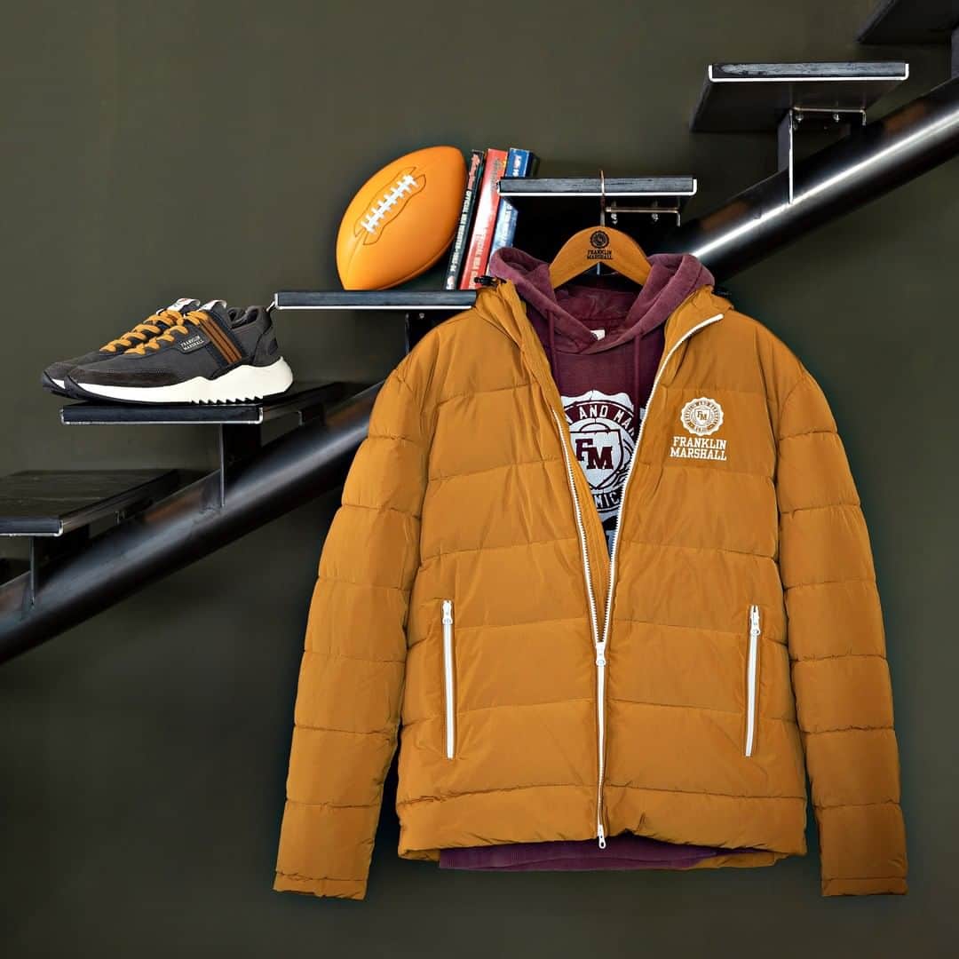 フランクリン&マーシャルのインスタグラム：「FRANKLIN & MARSHALL  FW2020 COLLECTION   Choose your extra layers	  #franklinandmarshall #newcollection #sweatshirt #shoes #jacket」