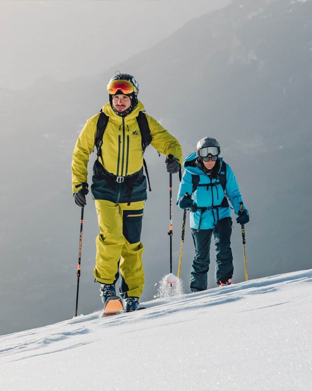 ミレーのインスタグラム：「Mountains means freedom to us, and this will never change.  This is what we had in mind when developping our ski touring range, because it's what we want to feel when we're out on the skis.  Our Meije jackets are here to serve this purpose while they protect you from the elements. Expect durability and high mobility in extreme disciplines.  📷 @matt_georges   #MilletRiseUp」