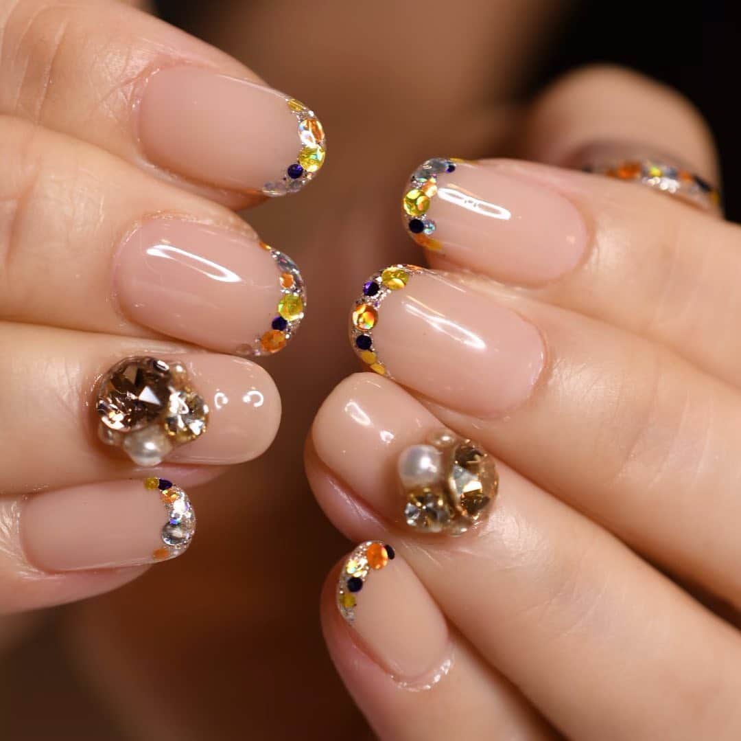 Yuka Maeda ::manicurelistのインスタグラム：「. . Salon data▼ ＝＝＝＝＝＝＝＝＝＝＝＝＝＝＝＝＝＝＝＝ . CADENAS -nail eyelash salon- ●Nail artist  @yuka.maeda  @yuki_cadenas ●eyelash　@cadenaseyelash  ゲストに愛と感動を…♡ . 【 LINE ＠cadenas 】 ご予約/お問い合わせはLINEよりお気軽に🤲 ▶︎▶︎#cadenasnail デザインアップしてます♡  price…★⭐︎Instagram特別キャンペーン中⭐︎★ . 「インスタ見たよ👀」と LINEからご予約で特別プライス7500円！！ . ※ご新規様限定 ※キャラクターや特殊なエレメント等のみ 別途料金いただく場合ございます🙇🏻‍♀️ . . price…初回8000円（オフ込み） access…大阪市北区堂山町16-1  中崎町駅  徒歩5分 /  梅田駅  徒歩6分 . tel… 06-4792-8617 ＝＝＝＝＝＝＝＝＝＝＝＝＝＝＝＝＝＝＝＝ . . .  #中崎町ネイルサロン #梅田ネイルサロン #大阪ネイルサロン #関西ネイルサロン #インスタネイル #instanails #instanail #トレンドネイル #ネイルサンプル #クリアネイルデザイン  #ネイルブック #オレンジベージュネイル #ネイルチェンジ #今月のネイル #にゅーねいる #秋ネイル #ホロネイル ネイル  #ネイル大好き #ラメフレンチネイル #ネイル部 #女子力向上委員会 #女子力 #女子力ネイル #アートネイル #ホロフレンチ #ニューネイル  #ナノソル #ナノソルcc  #ナノソル販売店大阪」