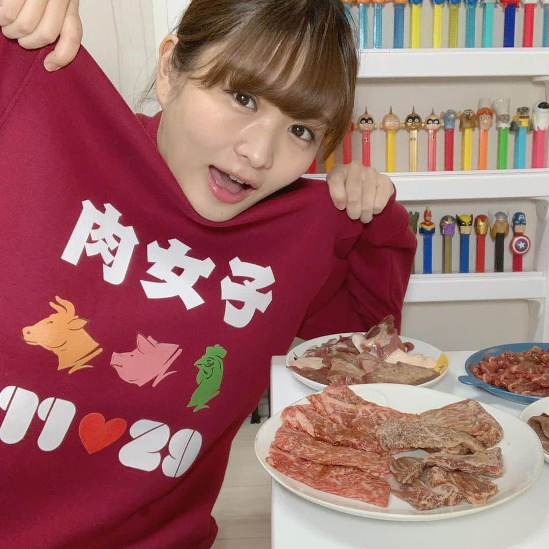 伊藤かりんさんのインスタグラム写真 - (伊藤かりんInstagram)「#いい肉の日 #いいにくの日  #1129の日   私のおすすめ焼肉店って内容の YouTubeを 今夜アップするので 楽しみにしててね😆🥩 . . .」11月29日 0時10分 - karin___ito