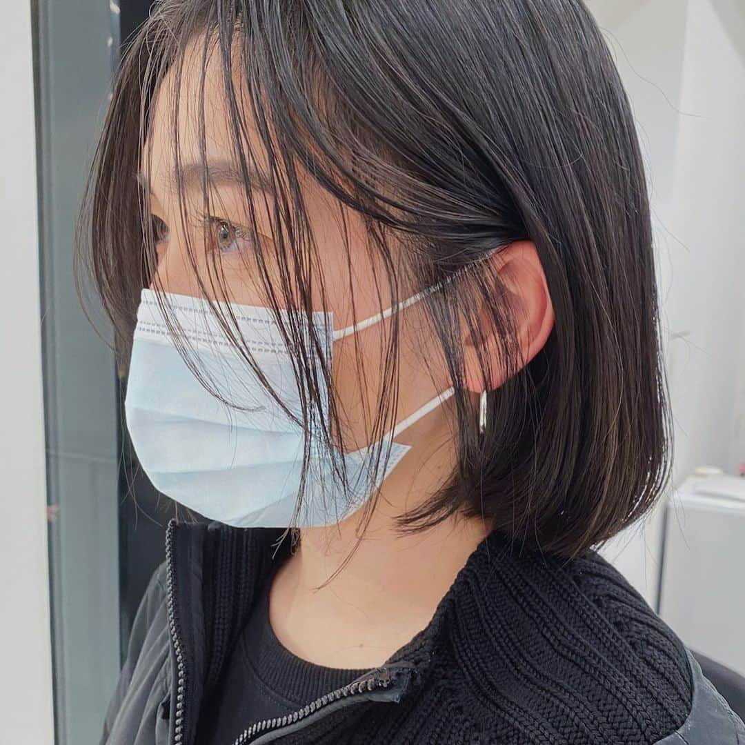 NASUさんのインスタグラム写真 - (NASUInstagram)「顔にぱらっとおちる狙ったうぶhair🏹  顔まわりのデザインをするだけで 結ぶのも耳かけるのもかわいくなる🤍  #人生を変えるうぶhair」11月29日 0時32分 - nasup