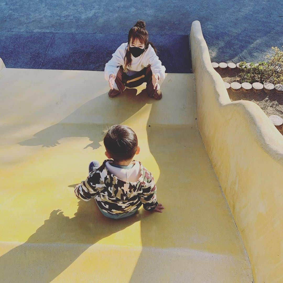 杉浦太陽さんのインスタグラム写真 - (杉浦太陽Instagram)「みんなで公園遊び！  天気も良くて、みんなはしゃいで！！  @sugiurataiyou_official  #公園日和 #公園遊び大好き #元気が1番！！」11月28日 16時22分 - sugiurataiyou_official