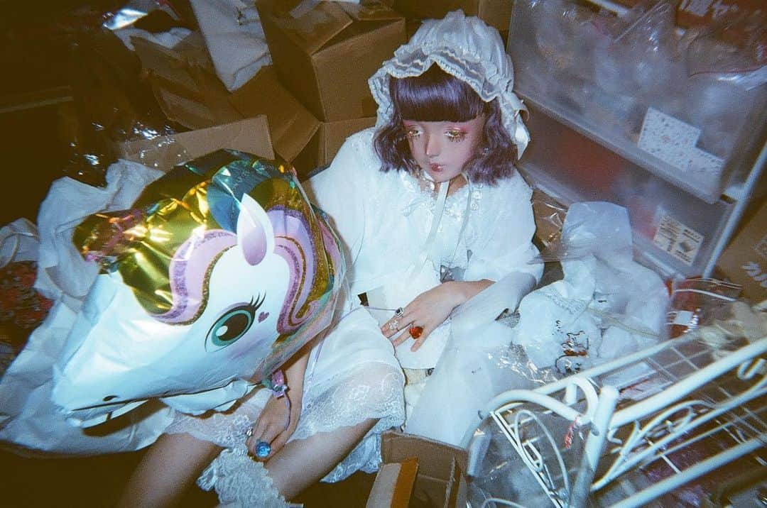 のインスタグラム：「私の美しい部屋  photographer : @rarara_camerara   #doll」