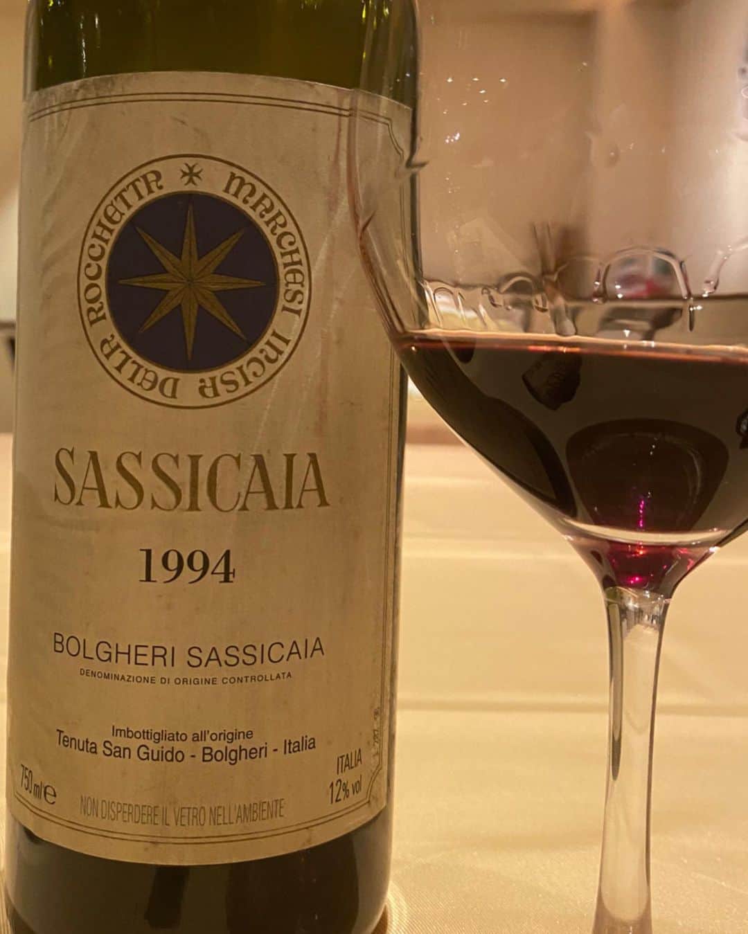 宮澤崇史のインスタグラム：「What a grate Italian wine! SASSICAIA 1994  #sassicaia #sassicaia1994 #1994 #italia #italianwine #toscany #vino #vinorosso #toscana #サッシカイア #トスカーナ #イタリア #イタリアワイン #赤」