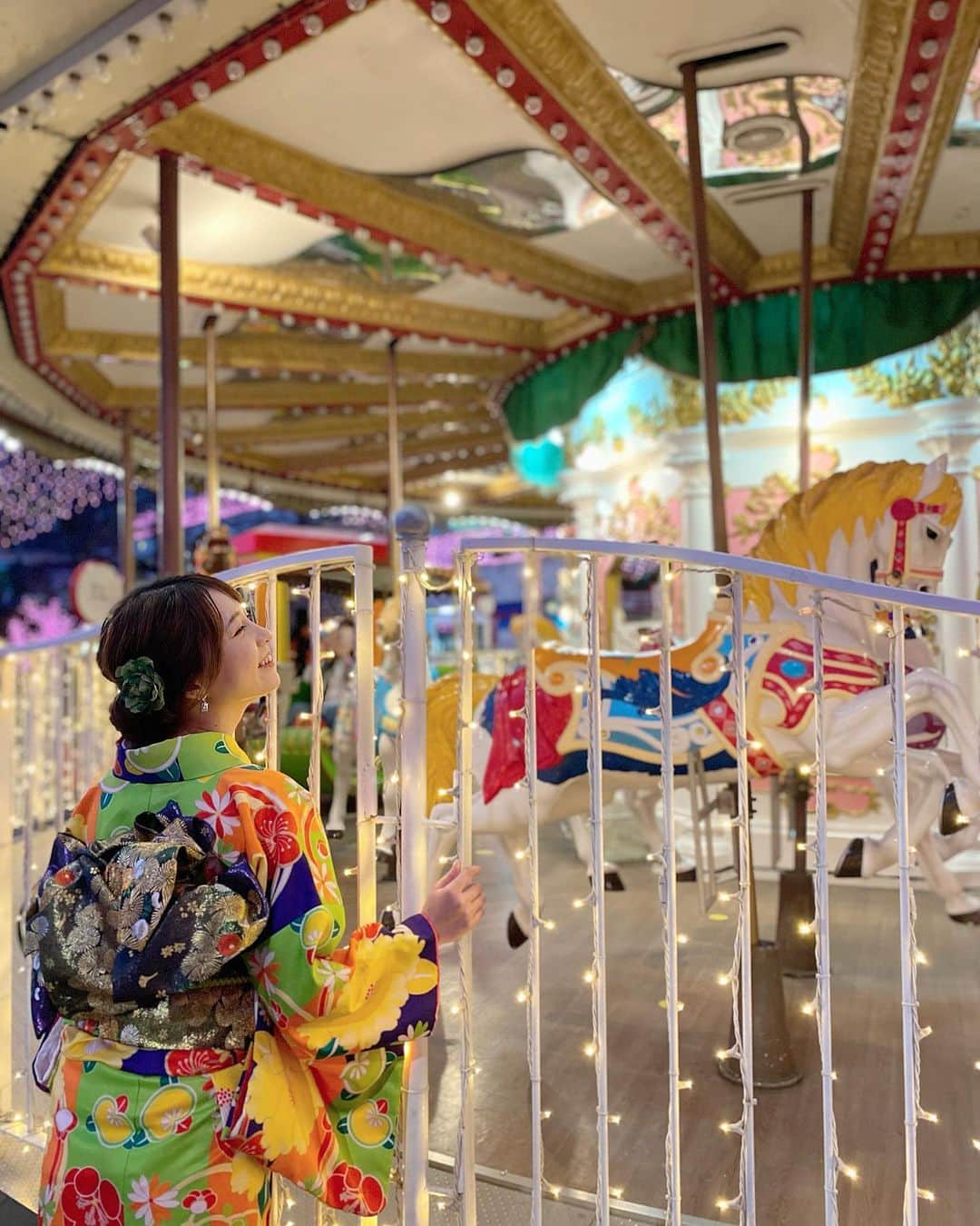 堀尾実咲のインスタグラム：「夜の浅草もまた魅力的でした☺️  #浅草 #浅草観光 #浅草食べ歩き #浅草グルメ #浅草着物レンタル #花やしき #浅草寺 #雷門 #着物 #asakusa #kimono」