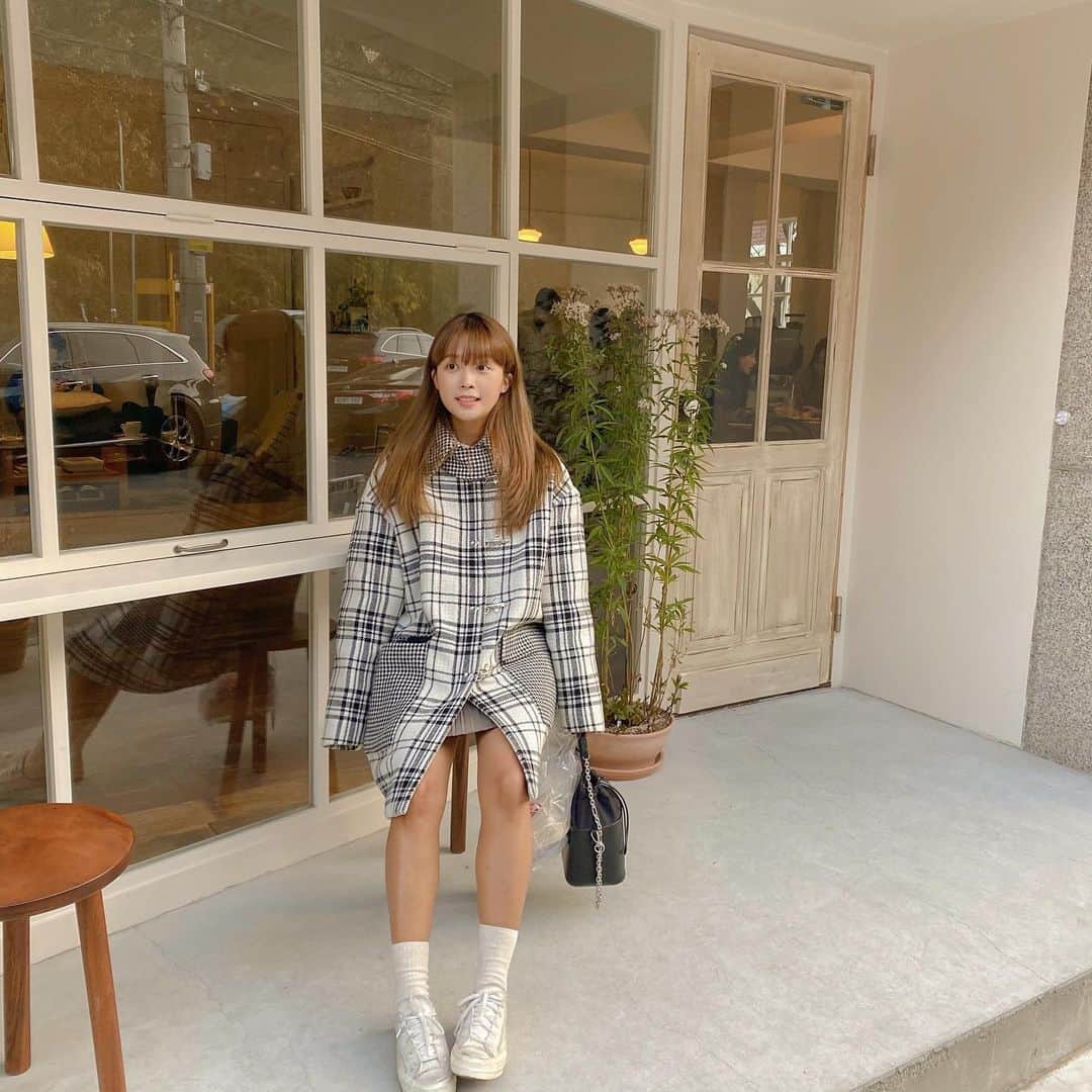 キム・ダヘのインスタグラム：「다됴리가 생파를 또 해줌... 🎉😆🎉 이제 진짜 끝난 20대 마지막생파 ㅋㅋㅋㅋㅋ안녕 20대야 다음생에 만나자~~~」