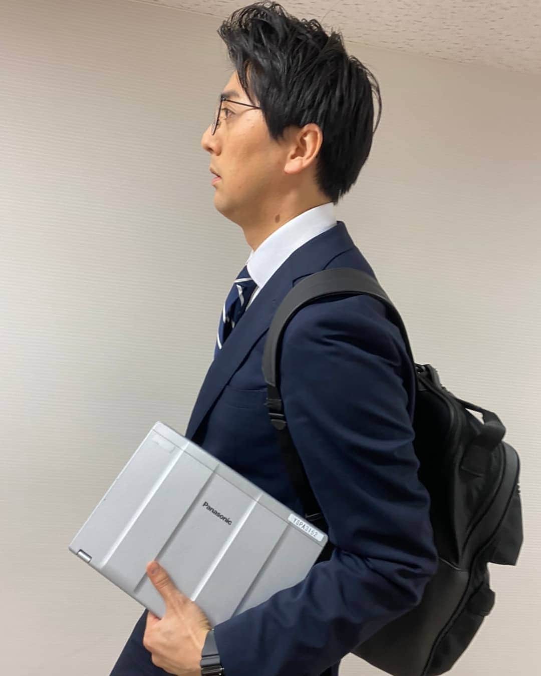 吉本坂46さんのインスタグラム写真 - (吉本坂46Instagram)「昨日の #NEXTCHAO のマネージャー役は 永田町、、、いやいやきのこプロダクションの 佐竹さんが登場👨‍💼✨ 本物のマネージャーさんにしか見えない、頼りがいのある二期生副リーダーです😎✨✨ #吉本坂46 #HideboHプロデュース #吉本坂定期公演」11月28日 17時26分 - yoshimotozaka46official