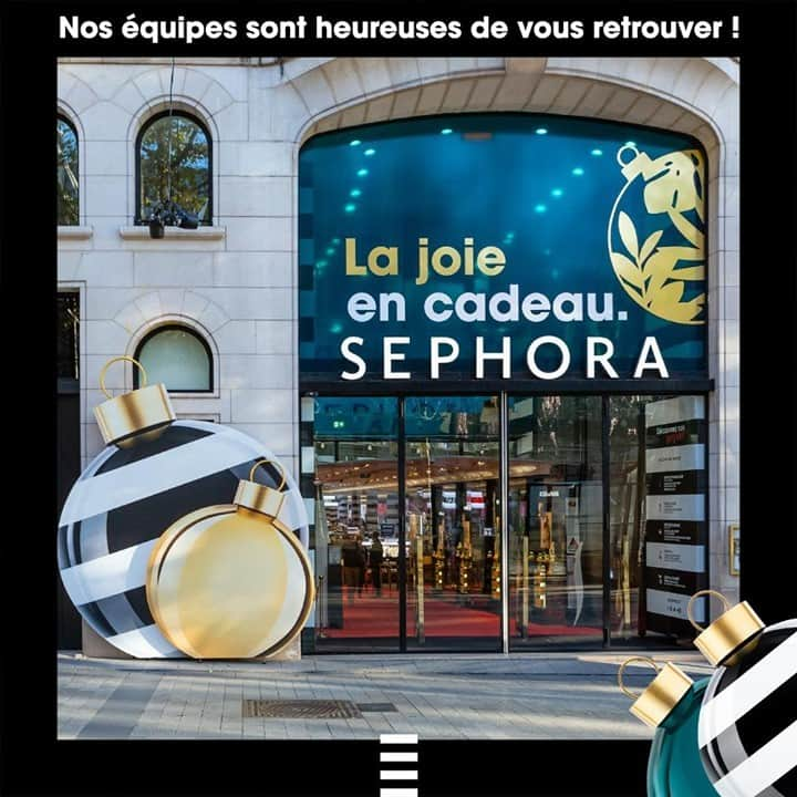 セフォラさんのインスタグラム写真 - (セフォラInstagram)「La joie d'être réunis. ❤️ L'heure des retrouvailles a enfin sonné : vos magasins SEPHORA rouvrent tous aujourd'hui ! Nous avons hâte de vous accueillir, en toute sécurité. Et pour fêter la réouverture, nos offres Beauty Days vous attendent également en magasin !  #SephoraFrance」11月28日 18時00分 - sephorafrance