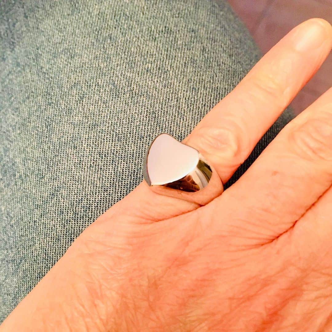 メイデンアートさんのインスタグラム写真 - (メイデンアートInstagram)「Heart ring in gold or silver💖 . Shop directly from the post or link in bio😍 .  #heartring #ring #rings #jewelry #heart #heartrings #ringsofinstagram #etsy #jewelrydesign #silver #ringoftheday #heartjewelry #jewellery #fashion #love #fashionrings #jewelryaddict #uniquerings #vintagerings #lovering #sterlingsilver #fashionring #ringforher #accessories #handmade #goldring #fashionstyle #silverring #uniquegifts #bhfyp」11月28日 18時12分 - maidenart