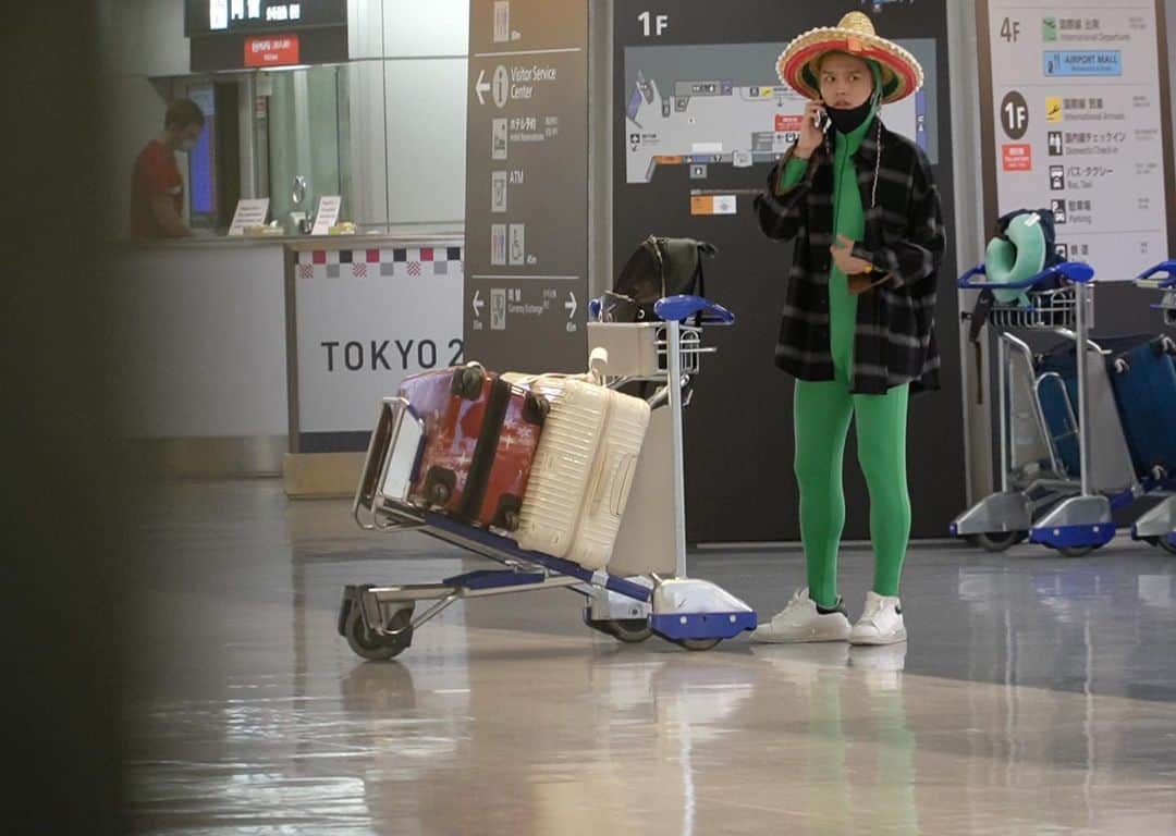 りーくんのインスタグラム：「俺の空港ファッション  #🌵 #ただいま」