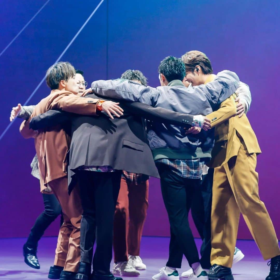 GENERATIONS高校TVのインスタグラム：「GENEデビュー8周年に聞きたい曲﻿ 視聴者投票1位は「Evergreen」でした✨﻿ ﻿ 7人での間奏パフォーマンス＆円陣﻿ いかがでしたか？😊﻿ ﻿ 8周年記念パフォーマンス﻿ 初パフォーマンス含む『Loading...』収録の﻿ 「You&I」「Lonely」「Star Travelling」を﻿ GENE高だけで限定公開中！﻿ ﻿ 今回だけの貴重なパフォーマンスは﻿ ABEMAビデオで🌈﻿ ﻿ GENEがTAKAHIROさんに﻿ 叶えてもらった素敵なお願いは﻿ 放送でチェックしてね📺﻿ ﻿ 公式Twitter﻿ @gene_kou で検索🔍﻿ -----------------------------------﻿ #gene高 #ジェネ高 #generations高校tv #gene #generations #ジェネ #ジェネレーションズ #generationsfromexiletribe #ldh﻿ #白濱亜嵐 #片寄涼太 #数原龍友 #小森隼 #佐野玲於 #関口メンディー #中務裕太 #ジェネ犬 #GENE8周年 #GENEデビュー8周年 #GENERATIONS8thAnniversary」