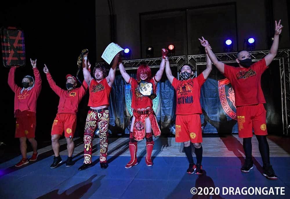 小林瑛太のインスタグラム：「Claro q si..  #DRAGONGATE #Prowrestling #Eita #Professional #DragongateNetwork #RED #Wrestler #Lucha #NumeroUno #Workout #NoMolestar #Japan #China #Mexico #UnitedKingdom #America #France #india #Istanbul #korea #Turkey #Russia #Indonesia #Italy #Brazil #Germany #Spain  #swag #instagood #photooftheday」
