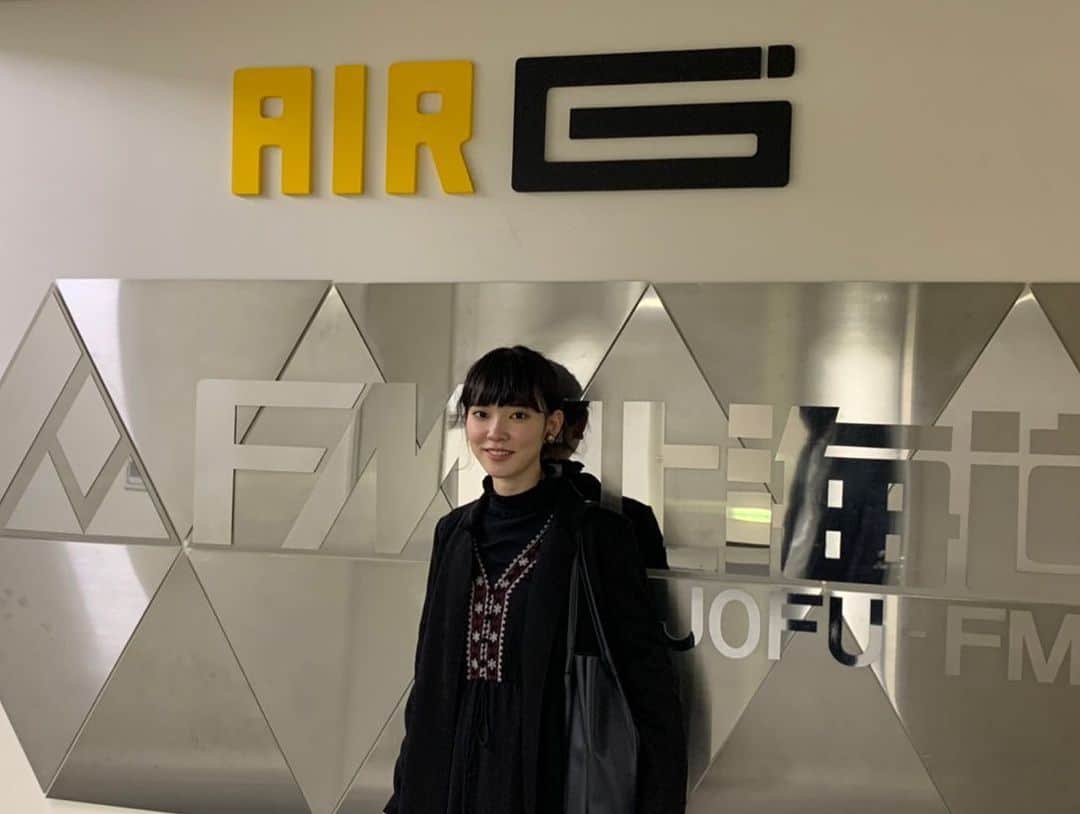 小向なるのインスタグラム：「【ラジオ出演情報】  「 #アーティストフラッシュ 」  放送日：11月30日（月）24:55〜25:00／12月1日（火）24:55〜25:00 放送局：AIR-G’（FM北海道）  こちらも、お楽しみに📻✨」