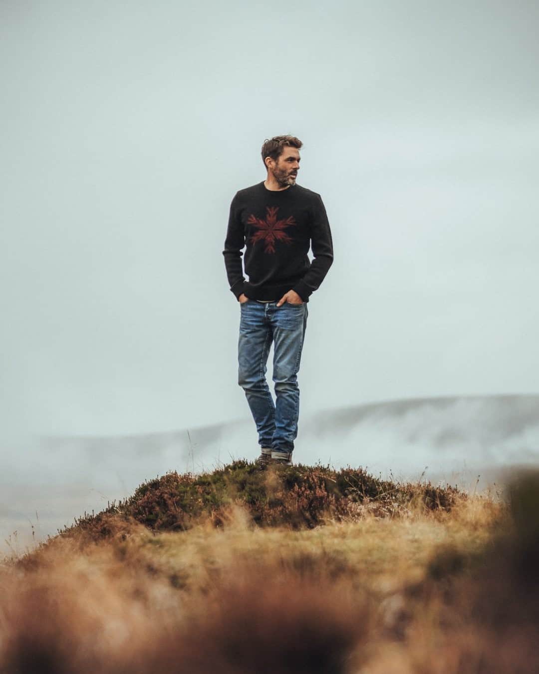 のインスタグラム：「“Exploration for me is a fundamental desire and to tell a story of the environment I’m in and expand my viewpoint of the world. I have a drive to push my comfort zones and boundaries mentally, physically.” Mr @ianefinch, expedition guide and former Royal Marine commando. @aztechmountain」