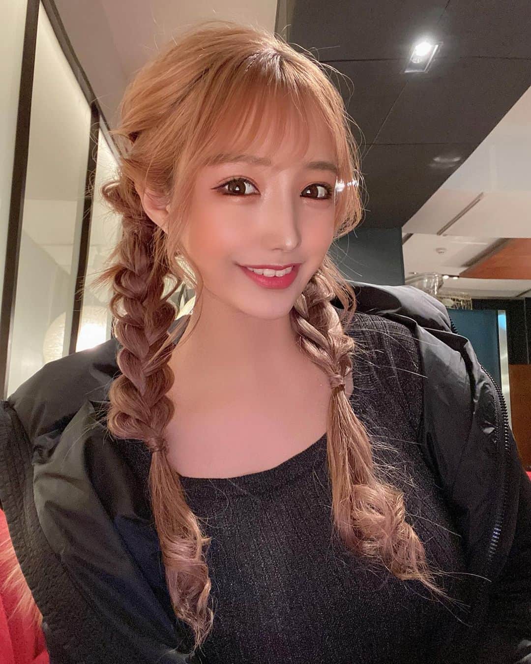 吉川陽多のインスタグラム：「. ヘアメぐうかわ❤️ . #hairstyle #ヘアメ #歌舞伎町 #キャバ嬢」
