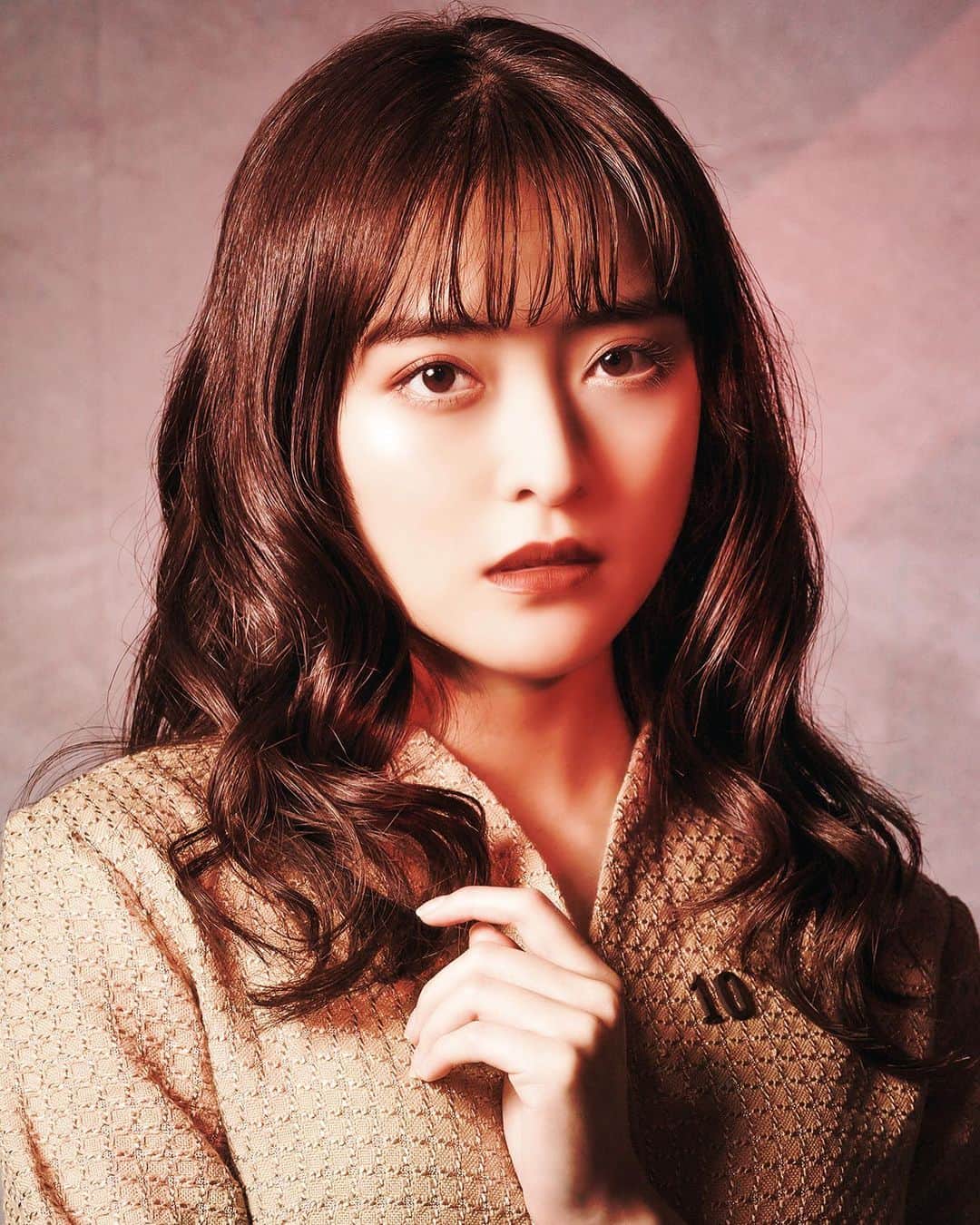 斉藤瑞季のインスタグラム：「舞台『知り難きこと陰の如く、動くこと雷霆の如し。』  作・演出　西田大輔  2020年12月19日（土）〜12月28日（月）  新宿　スペースゼロにて上演致します✨  アドルフ・ヒトラーを取り巻く世界を劇中劇として描いた今作、テーマは「悪意」です。 ぜひ、2020年の最後に悪意を目撃しに来てください。  陪審員役以外にもユダヤ人の女性を演じます。物凄く、ドキドキしています。 誠心誠意演じさせて頂きます。  一般チケットも発売されましたので 詳しくは公式ホームページ又は Twitterをご確認下さい✨」