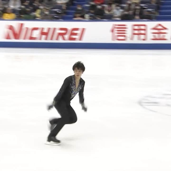 ISUグランプリシリーズのインスタグラム：「We're at the halfway point and Shun Sato 🇯🇵 is leading the way after a lovely Free Program routine 😍  #GPFigure #FigureSkating」