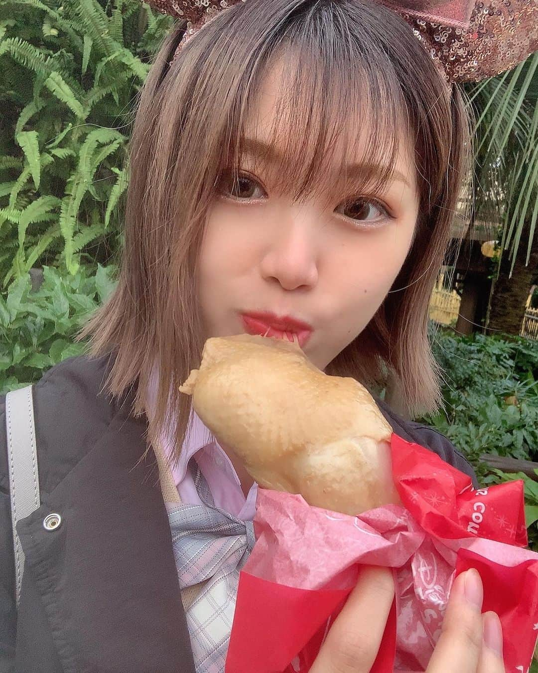 林優菜さんのインスタグラム写真 - (林優菜Instagram)「. 肉 . . . #disneyland #制服ディズニー #disney #肉」11月28日 20時49分 - yu_na_816