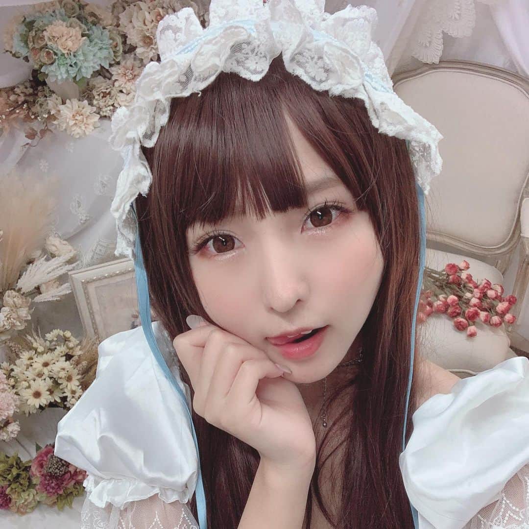 あんにゅい豆腐のインスタグラム：「. ドヤ顔Lolita〰️👼🏻 . コスケットの新作ですう👼🏻 .  #あんにゅい豆腐 #ennuimamefu #まめふたそ #まめふちゃん #photo #photography #camera #一眼レフ #写真 #カメラ #cosplay #コスプレ #costume #cosplayer #cosplayers #cosplaying #model #japan #japanese #japanesegirl #kawaii #cute」