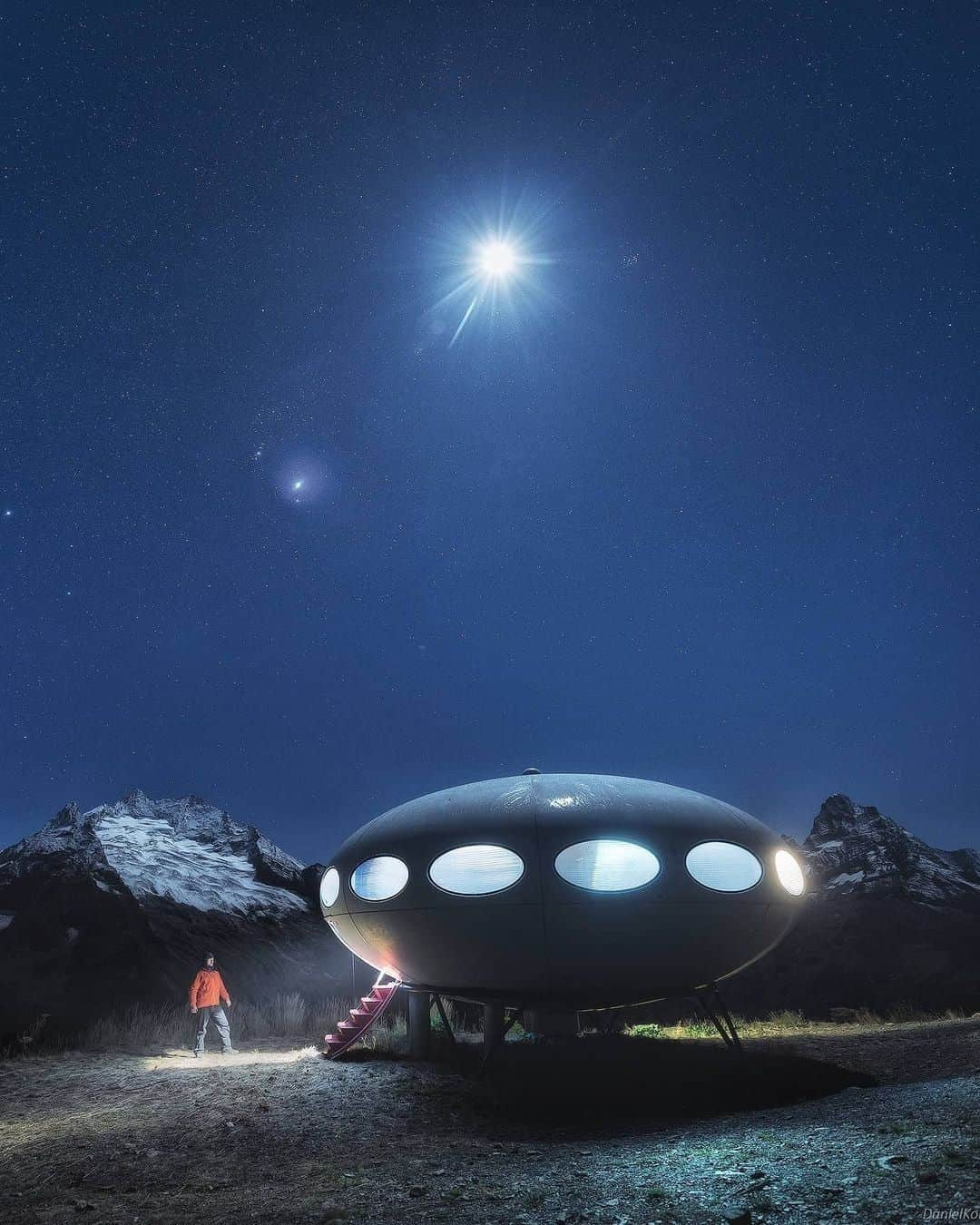 Discover Earthさんのインスタグラム写真 - (Discover EarthInstagram)「In 1968, Matti Suuronen conceived the Futuro House as a "portable" ski chalet. I think we can all agree that it looks like an Alien ship! 👽  "That's actually an amazing and unusual mountain hotel high in Dombai mountains. This is one of the few Futuro houses, or Futuro Pods. It is a round, prefabricated house designed by Finnish architect Matti Suuronen, of which fewer than 100 were built during the late 1960s and early 1970s. In the video you can have an excursion inside the house, of course accompanied by an awesome Hans Zimmer"  🇷🇺 #discoverDombai with @danielkordan  . . . . .  #moscow ​#пите  #vscorussia ​#sp ​#saintpetersbur  #лето ​#санктпетербур  #photorussia ​#сп ​#ms  #instarussia  #фото  #siberia  #russian  #природа  #alien  #aliens  #ufo  #scifi  #xenomorph  #space  #psychedelic  #neca  #extraterrestrial  #outerspace」11月28日 21時00分 - discoverearth