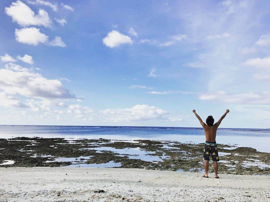 大倉士門さんのインスタグラム写真 - (大倉士門Instagram)「やっと行けた！ まだ夏やったーーー！！！🏝 一生夏でいいよ！！🐠」11月28日 21時09分 - shimonsmile