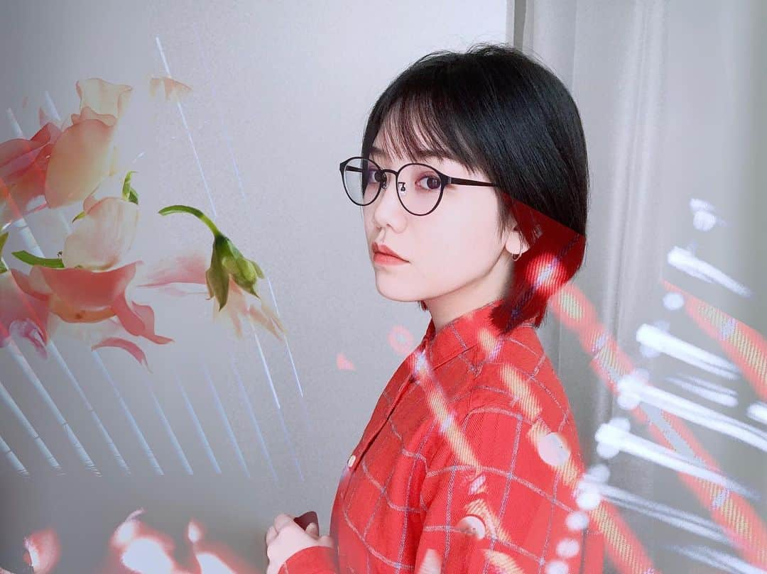 田上真里奈のインスタグラム：「#二重露光 #多重露光 #glasses」