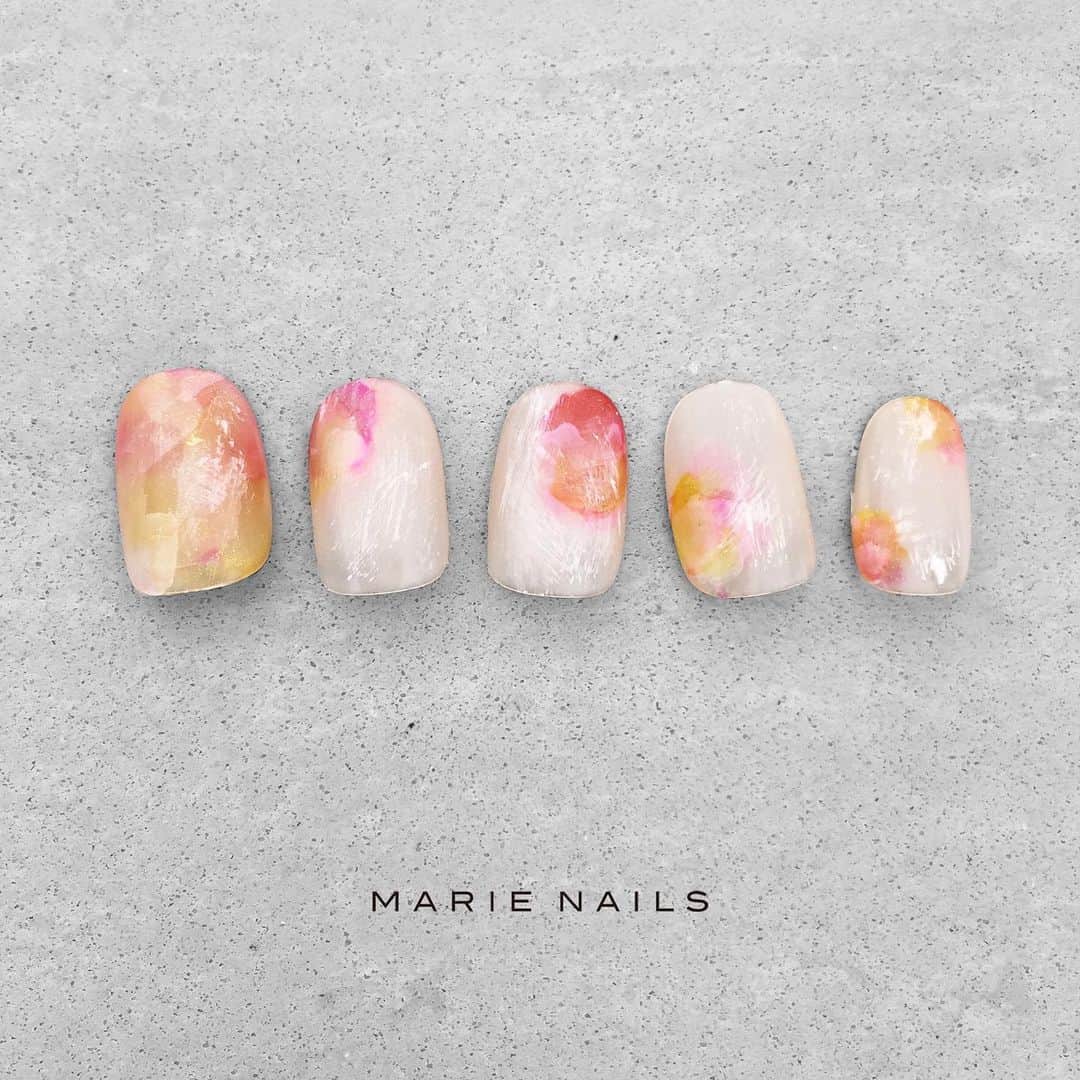 marienails_jpnのインスタグラム：「#nailist #marienails #nail #nails #naildesign #nailart #fashion #いわき #磐田 #洛北 #京都 #梅田 #堀江 #神戸 #マリーネイルズ #ネイルデザイン #ネイル #ジェルネイル #ファッション #ネイルサロン #ネイリスト #お洒落さんと繋がりたい #美甲 #ネイルアート #おしゃれ #コーデ」