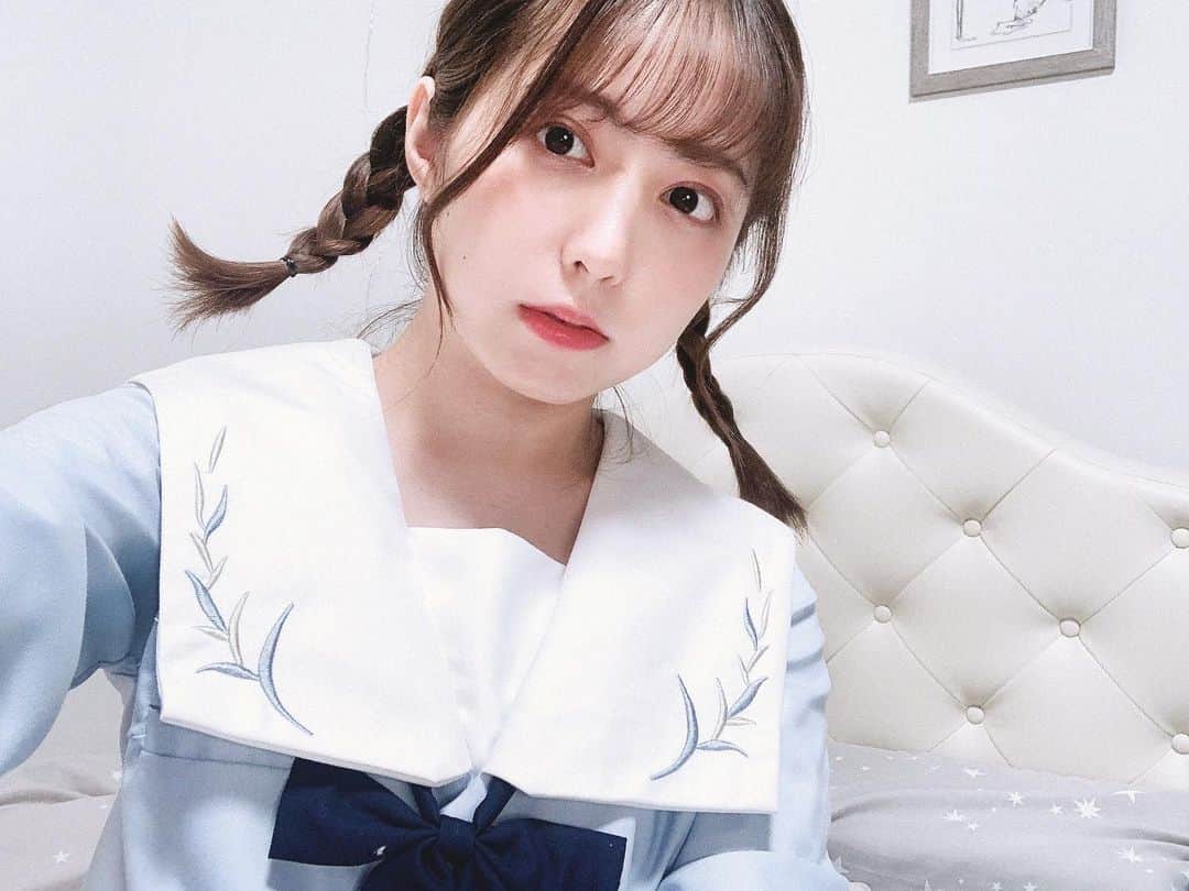 前田美里のインスタグラム：「12月12日smooth個人撮影会。 ご予約スタートしてます👗 . 制服撮影会のロケーションは学校です…！🏫  https://www.smooth-tokyo.jp/schedule/detail/2020-12-12_14.html  #写ルンです での撮影も可能🙆🏼‍♀️  ぜひ会いにきてくれたら嬉しいです。 . . #土曜日 #制服 #セーラー服#撮影会  #photo #ファインダー越しの私の世界 #被写体 #写真好きな人と繋がりたい  #おうち時間 #stayhome #写真 #ヲタク #櫻坂46 #欅坂46 #日向坂46 #フォロー #フォロワー募集中  #idol #fashion #wedding #japanesegirl #follow #followme #좋아요 #팔로우미 #팔로미 #오오티디」
