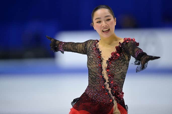 ISUグランプリシリーズさんのインスタグラム写真 - (ISUグランプリシリーズInstagram)「Kaori Sakamoto's Matrix magic swept aside the competition as she claimed her first ISU Grand Prix win thanks to a dazzling Free Skating performance at the NHK Trophy 🤩   🥇 Kaori Sakamoto 🇯🇵 🥈 Wakaba Higuchi 🇯🇵 🥉 Rino Matsuike 🇯🇵  Full round-up 👉🔗 isu.org   #FigureSkating #GPFigure」11月28日 22時39分 - isufigureskating_x