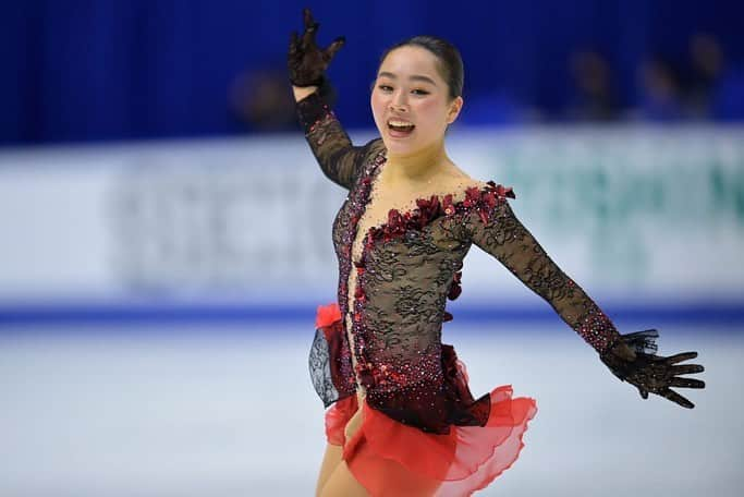 ISUグランプリシリーズさんのインスタグラム写真 - (ISUグランプリシリーズInstagram)「Kaori Sakamoto's Matrix magic swept aside the competition as she claimed her first ISU Grand Prix win thanks to a dazzling Free Skating performance at the NHK Trophy 🤩   🥇 Kaori Sakamoto 🇯🇵 🥈 Wakaba Higuchi 🇯🇵 🥉 Rino Matsuike 🇯🇵  Full round-up 👉🔗 isu.org   #FigureSkating #GPFigure」11月28日 22時39分 - isufigureskating_x