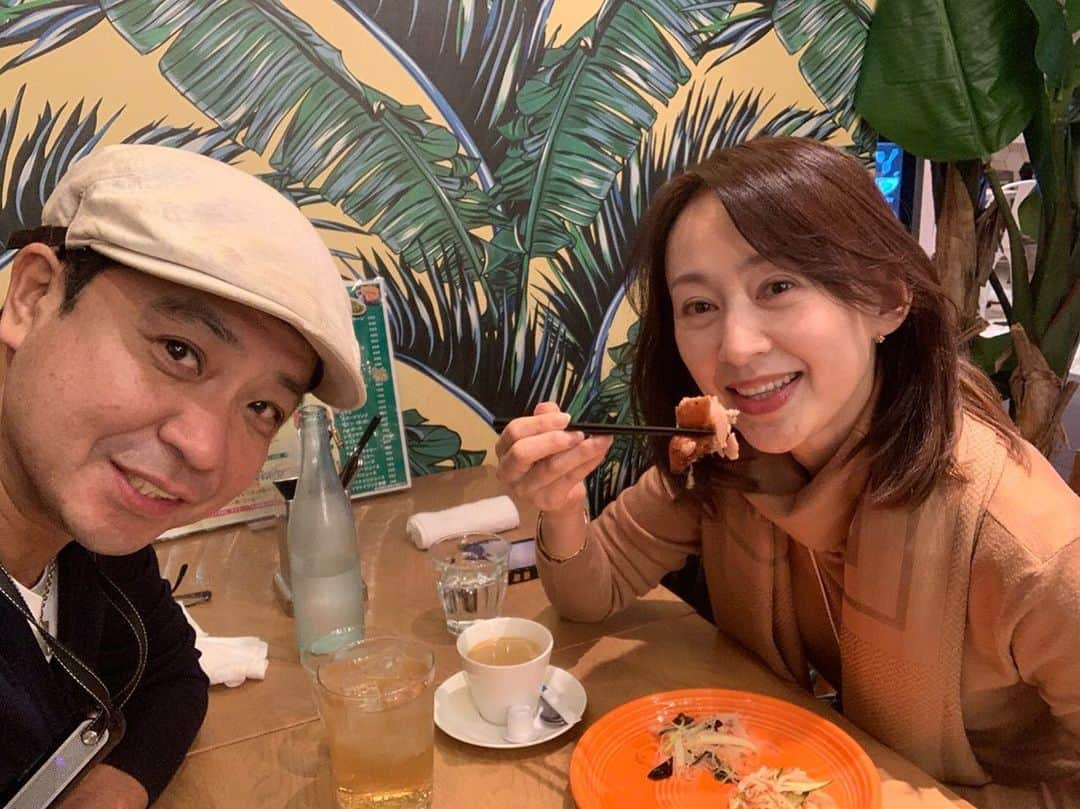 中山秀征さんのインスタグラム写真 - (中山秀征Instagram)「銀座東急プラザのSENGDEE TERRACEで夫婦でランチ‼️久々のタイ料理美味しかったです。僕はトムヤム麺、妻はグリーンカレー‼️  #ランチ #グリーンカレー #トムヤム麺 #タイ料理 #sengdeeterrace #中山秀征」11月28日 22時48分 - hidechan0731