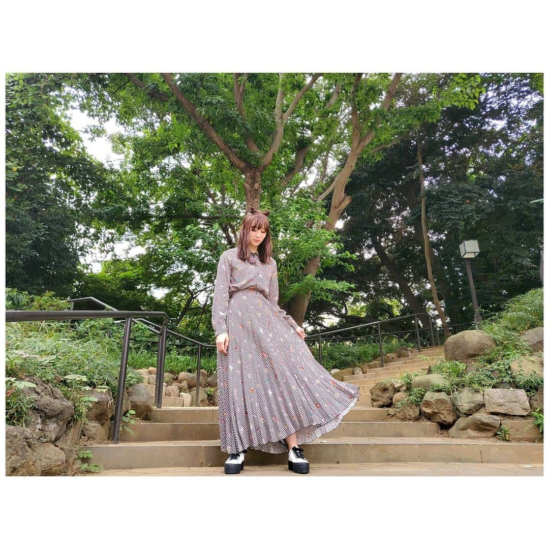 足立梨花さんのインスタグラム写真 - (足立梨花Instagram)「eスポLOVE！👗﻿ ﻿ セットアップ﻿ @ottodame_jp スニーカー﻿ @noname.japan」11月28日 23時06分 - adacchee