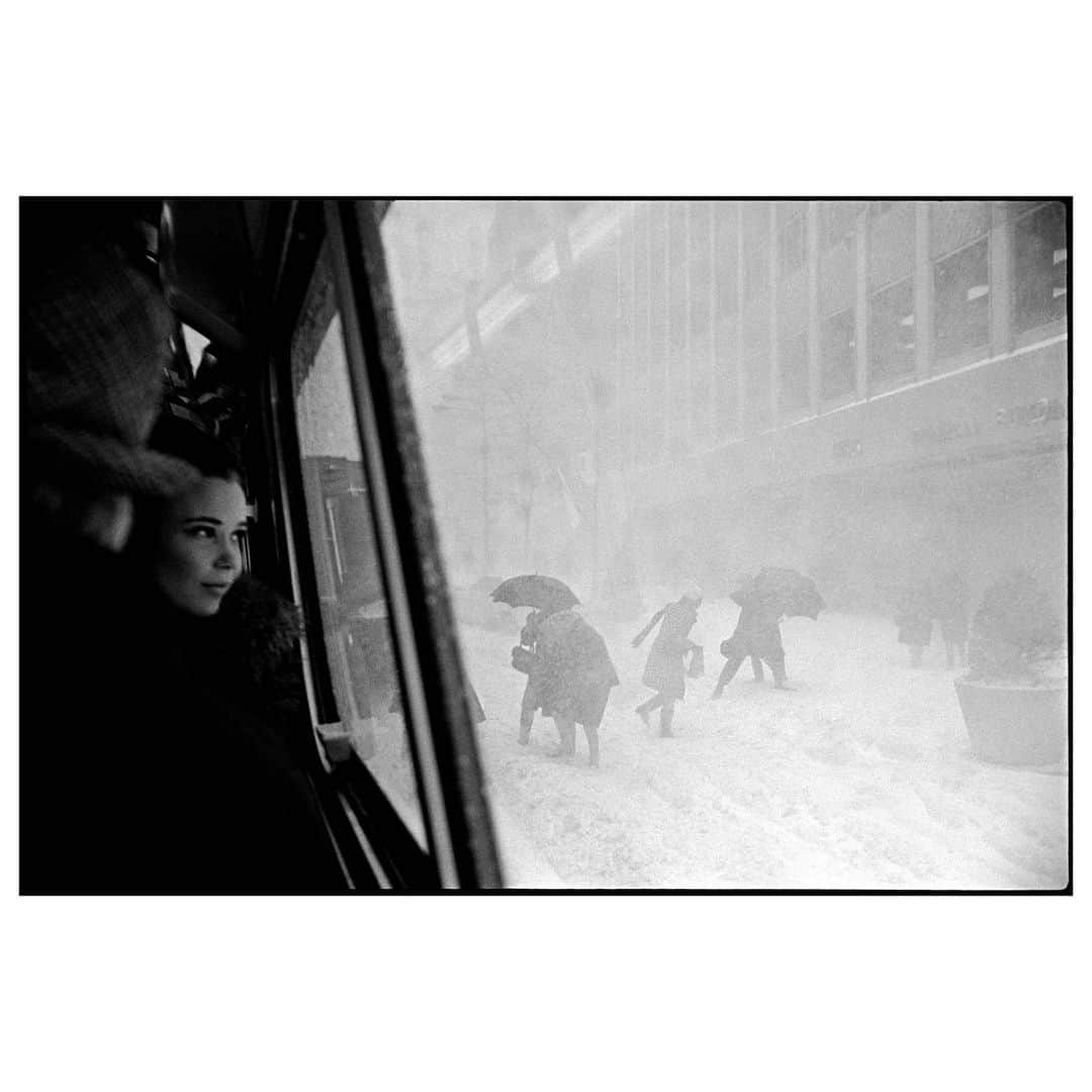 Magnum Photosさんのインスタグラム写真 - (Magnum PhotosInstagram)「"Photographs should be symbolic rather than descriptive...they should suggest to the reader an internal rather than an external part of life" - Erich Hartmann⁠ .⁠ Erich Hartmann's classic images from New York and his studies in light painting are available as fine prints now. Shop the collection as part of Magnum's 2020 Holiday Gift Guide.⁠ .⁠ Visit the link in bio to explore our selection of special gifts.⁠ .⁠ PHOTO:  Girl in bus and figures in street during snowstorm. New York City.  USA. 1967.⁠ .⁠ © #ErichHartmann/#MagnumPhotos」11月28日 23時01分 - magnumphotos