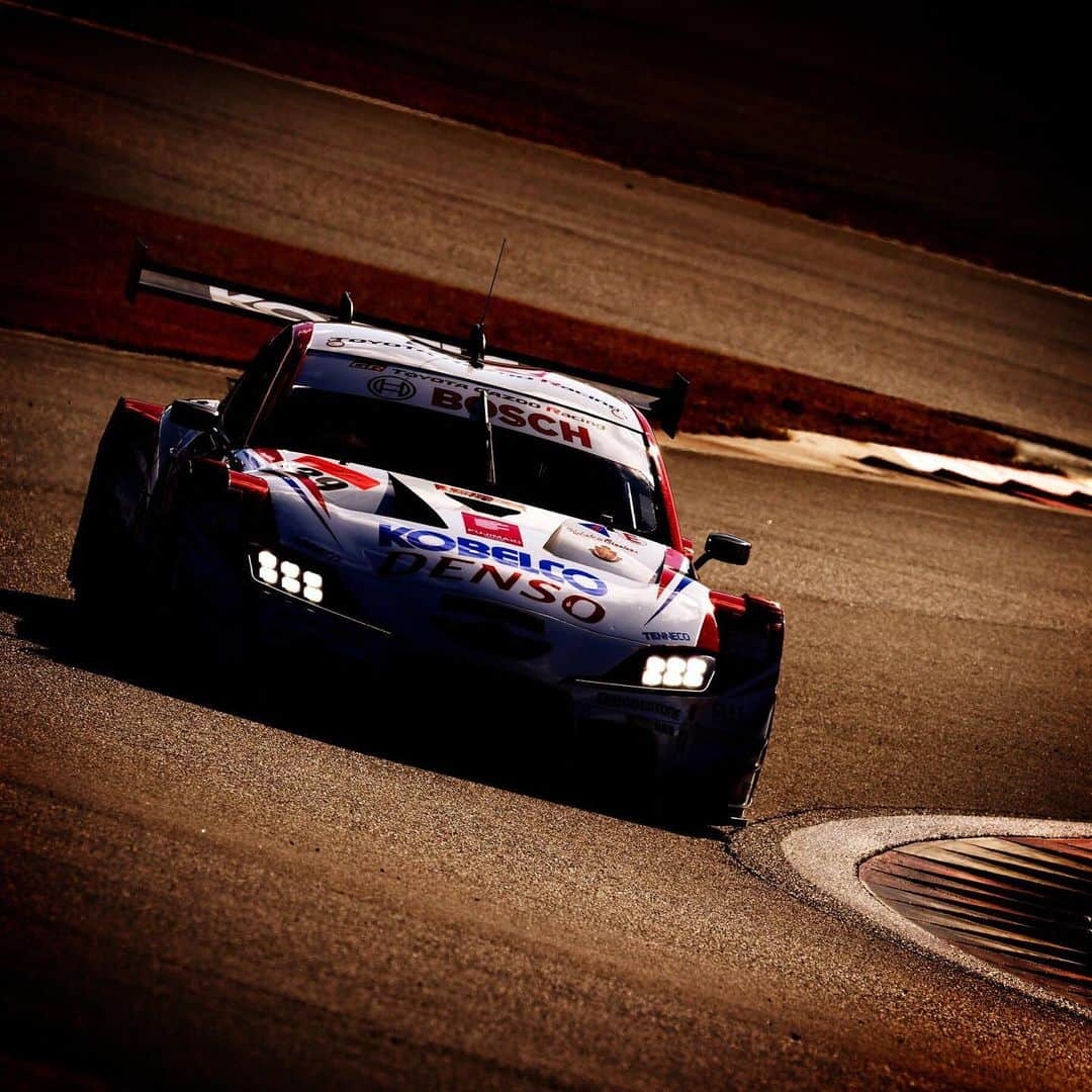 脇阪寿一さんのインスタグラム写真 - (脇阪寿一Instagram)「三橋仁明写真館 SUPER GT Rd8 FUJI SPEEDWAY  Qualifying 2th  @heikkikovalainen  @yuone_n  #supergt #tgrteamsard #toyotagazooracing #grsupra #supraisback  #三橋仁明 #カメラマン」11月28日 23時16分 - juichiwakisaka