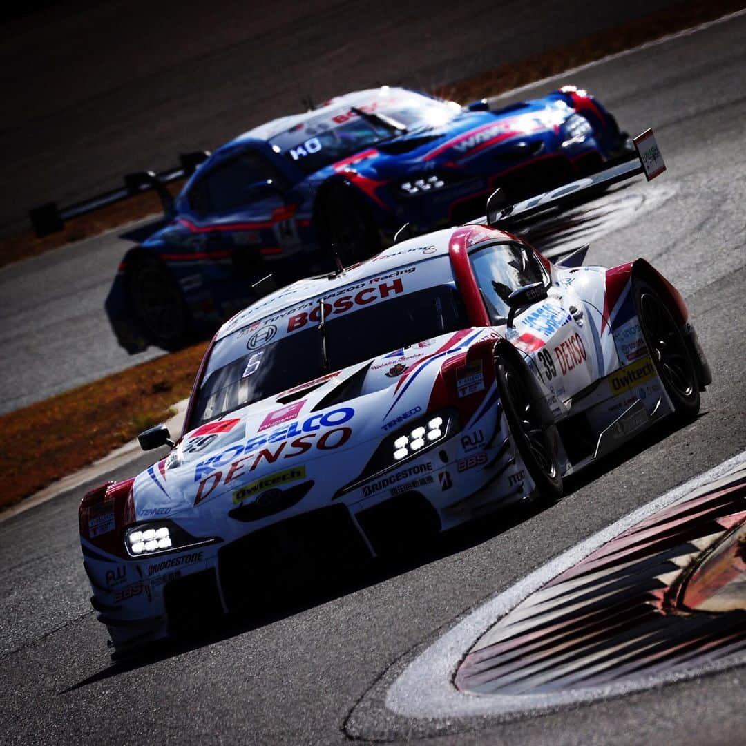 脇阪寿一さんのインスタグラム写真 - (脇阪寿一Instagram)「三橋仁明写真館 SUPER GT Rd8 FUJI SPEEDWAY  Qualifying 2th  @heikkikovalainen  @yuone_n  #supergt #tgrteamsard #toyotagazooracing #grsupra #supraisback  #三橋仁明 #カメラマン」11月28日 23時16分 - juichiwakisaka