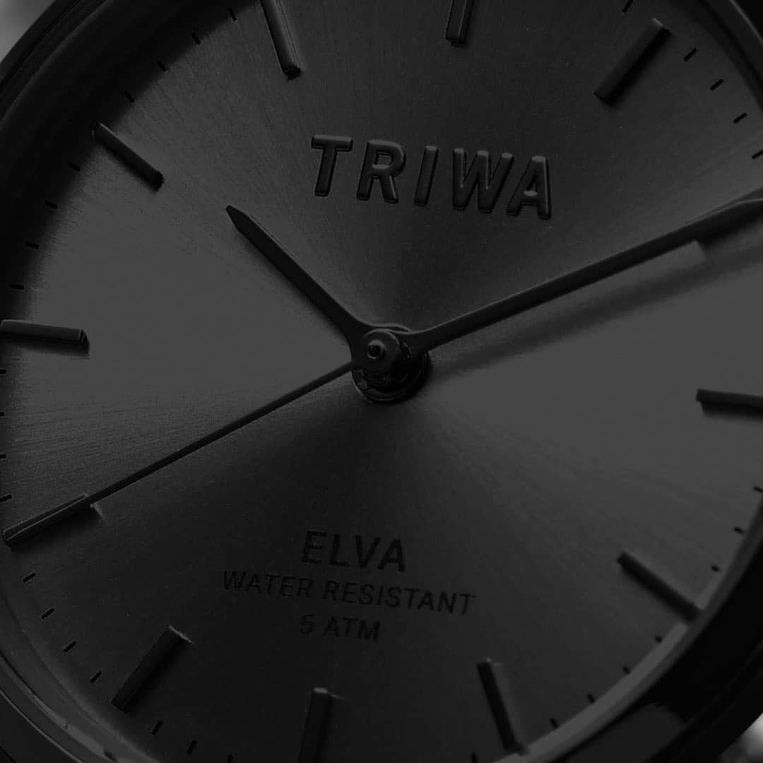 TRIWAさんのインスタグラム写真 - (TRIWAInstagram)「Night Elva is our newest addition to our smallest watch family, Elva. Expressed in all black. Bold yet dainty. Get it now for 30% off! ⠀⠀⠀⠀⠀⠀⠀⠀⠀ #blackweek #blackfriday #watch #watches #design #timepiece #accessories #blackfriday2020 #womenswatch」11月28日 23時20分 - triwa